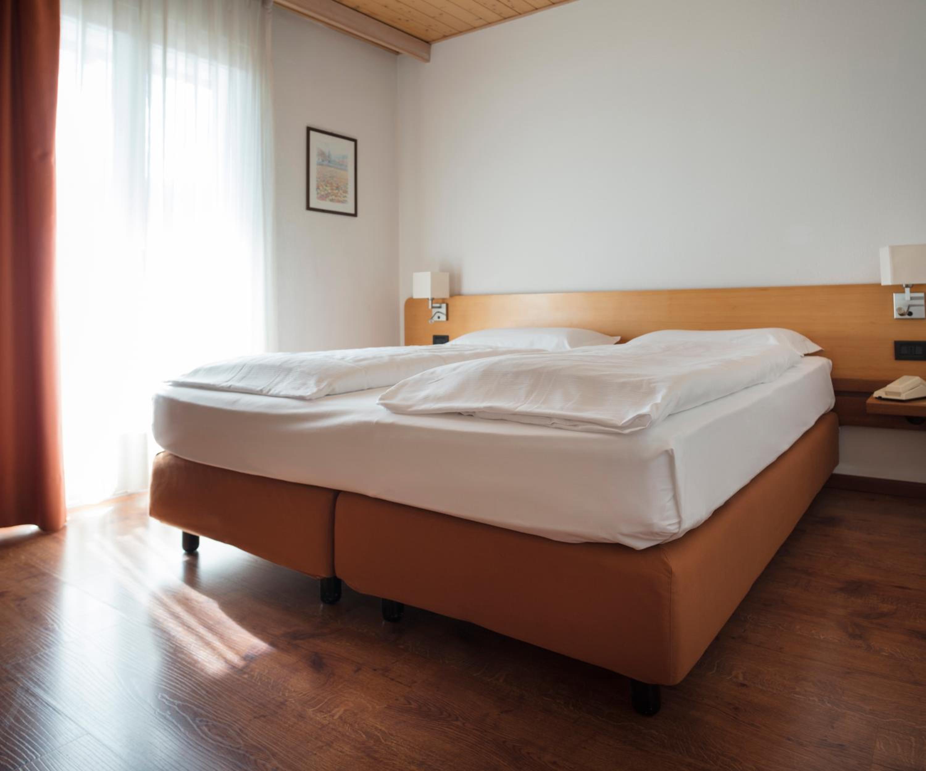Standard Double Room - Photo 2