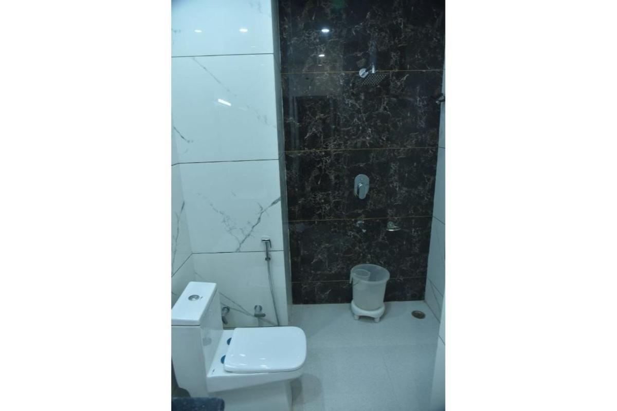 Family Room - Photo 7