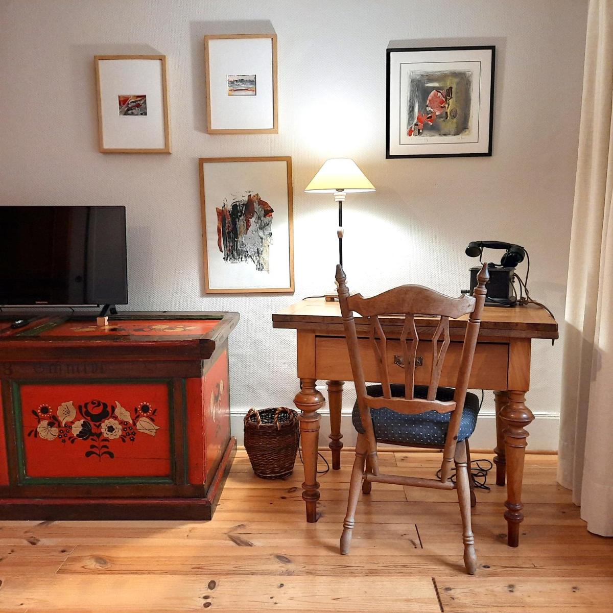 Fox Suite