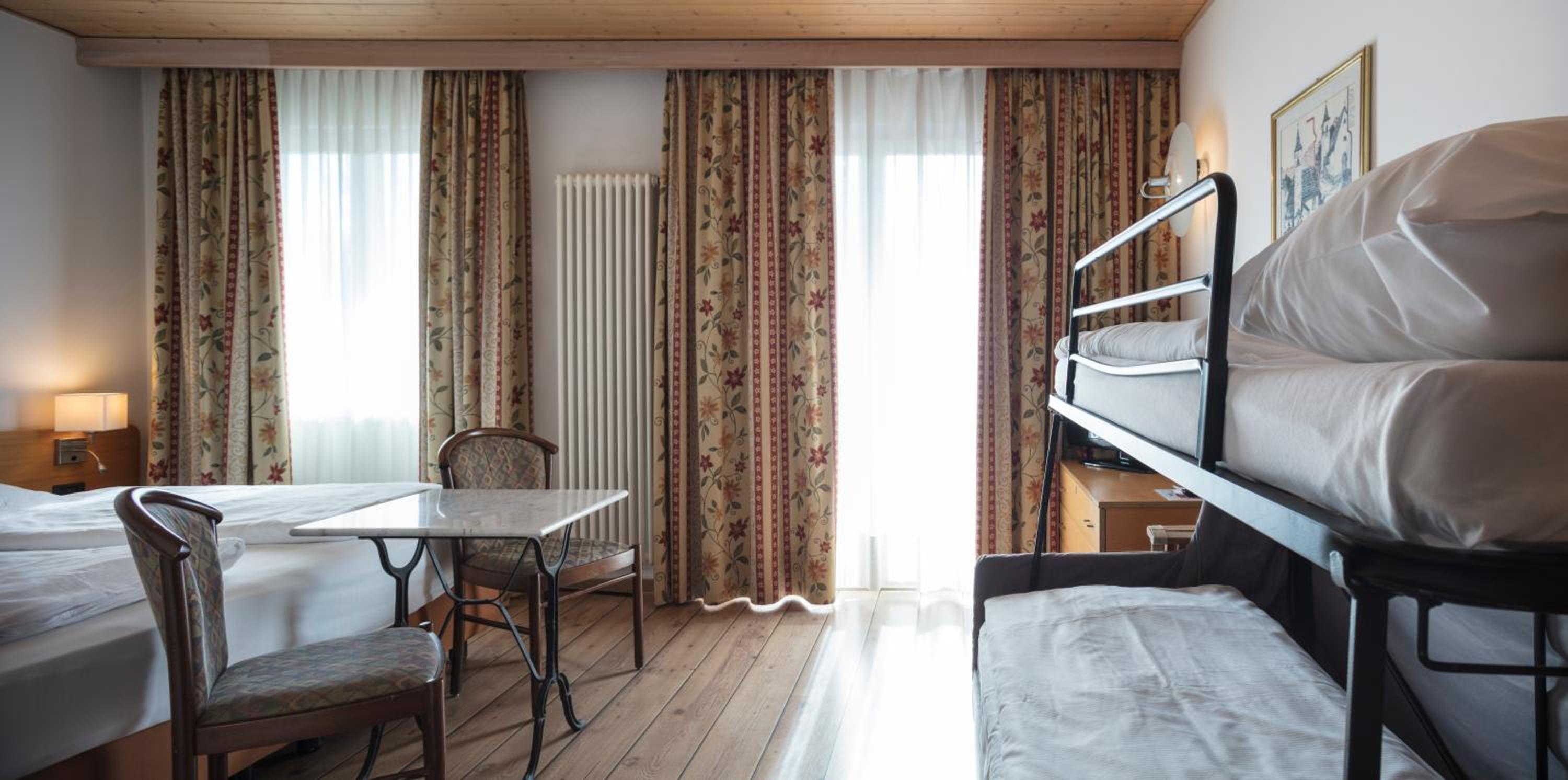 Classic Quadruple Room - Photo 2