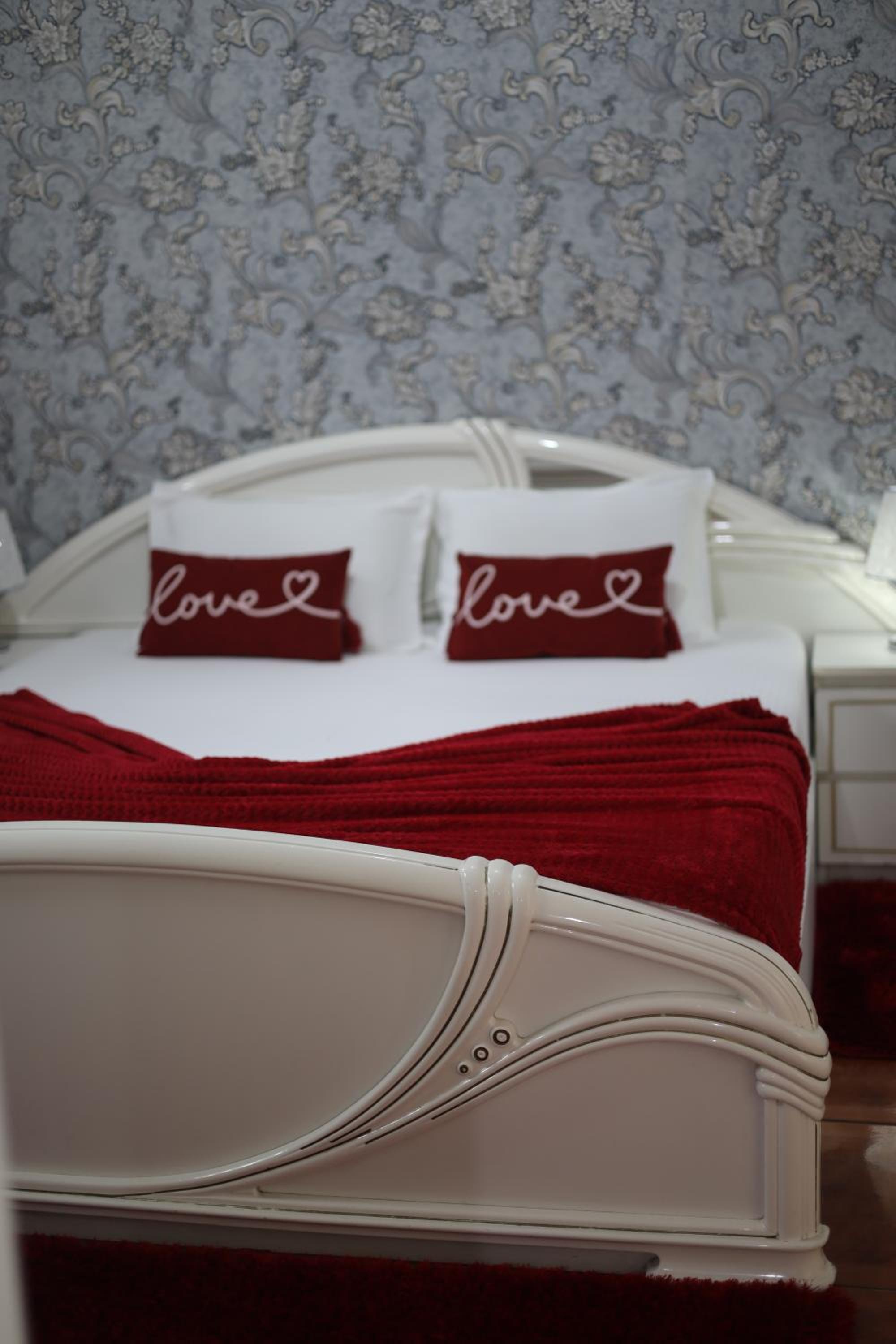 Double Room - Photo 36