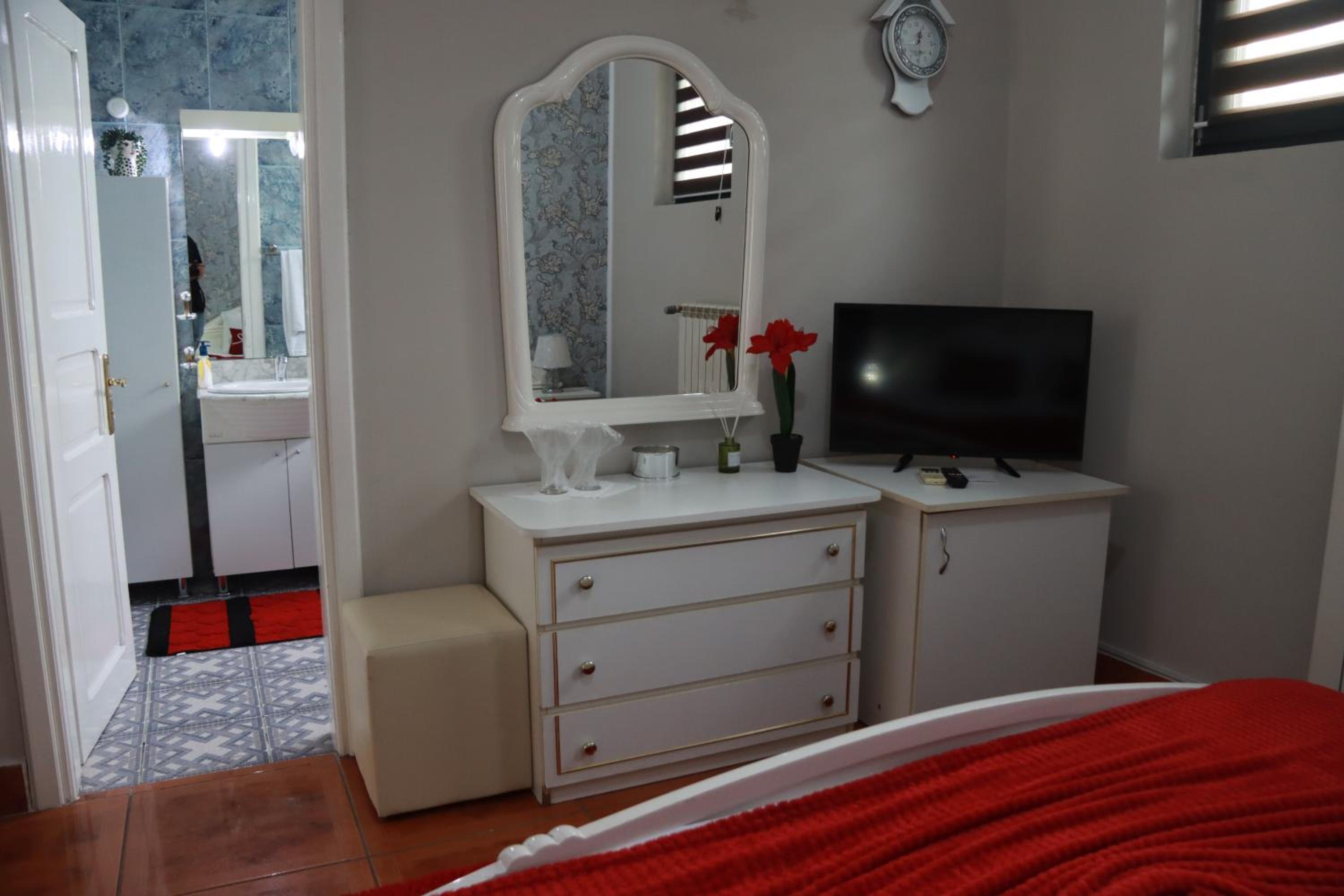Double Room - Photo 34