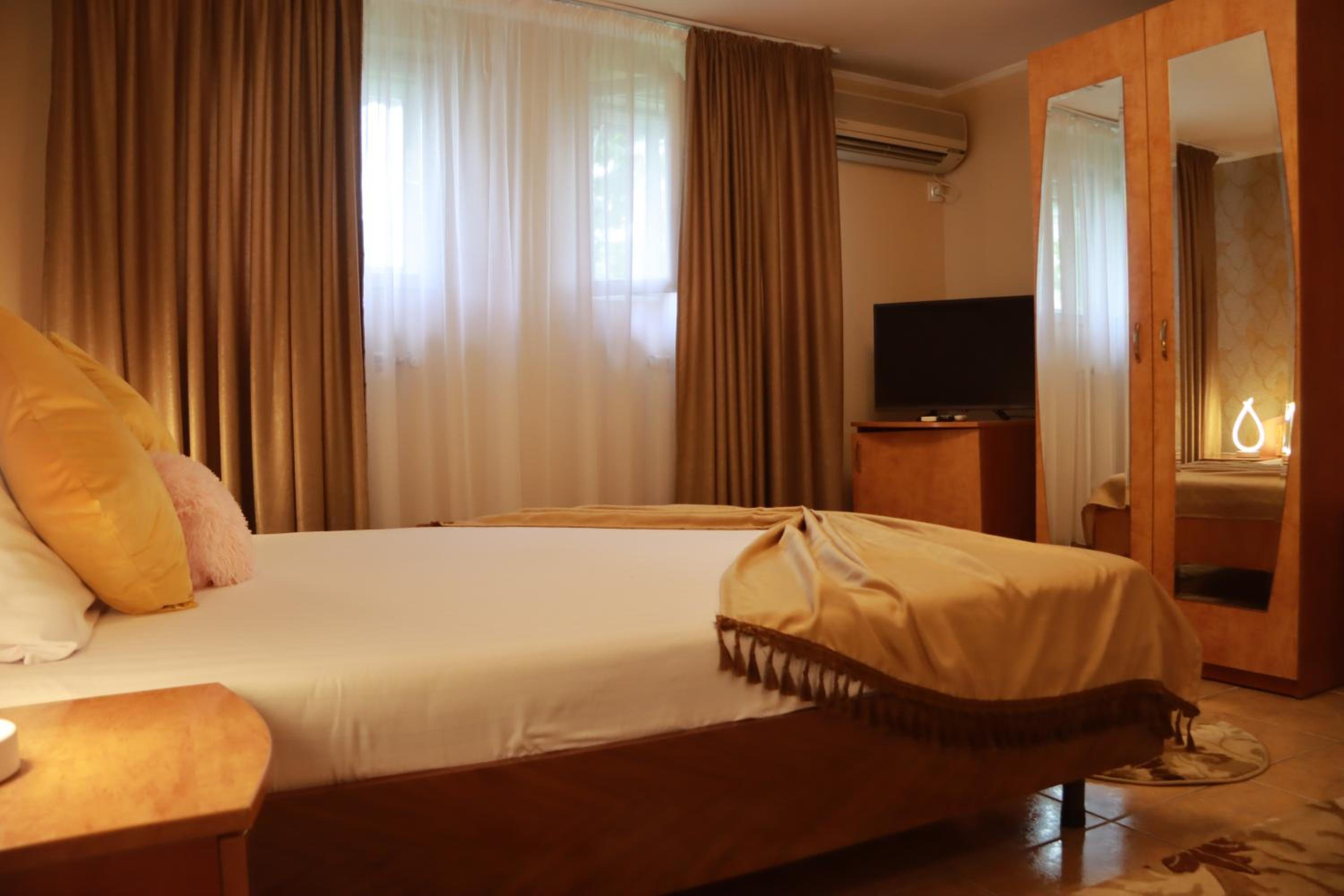 Double Room - Photo 50
