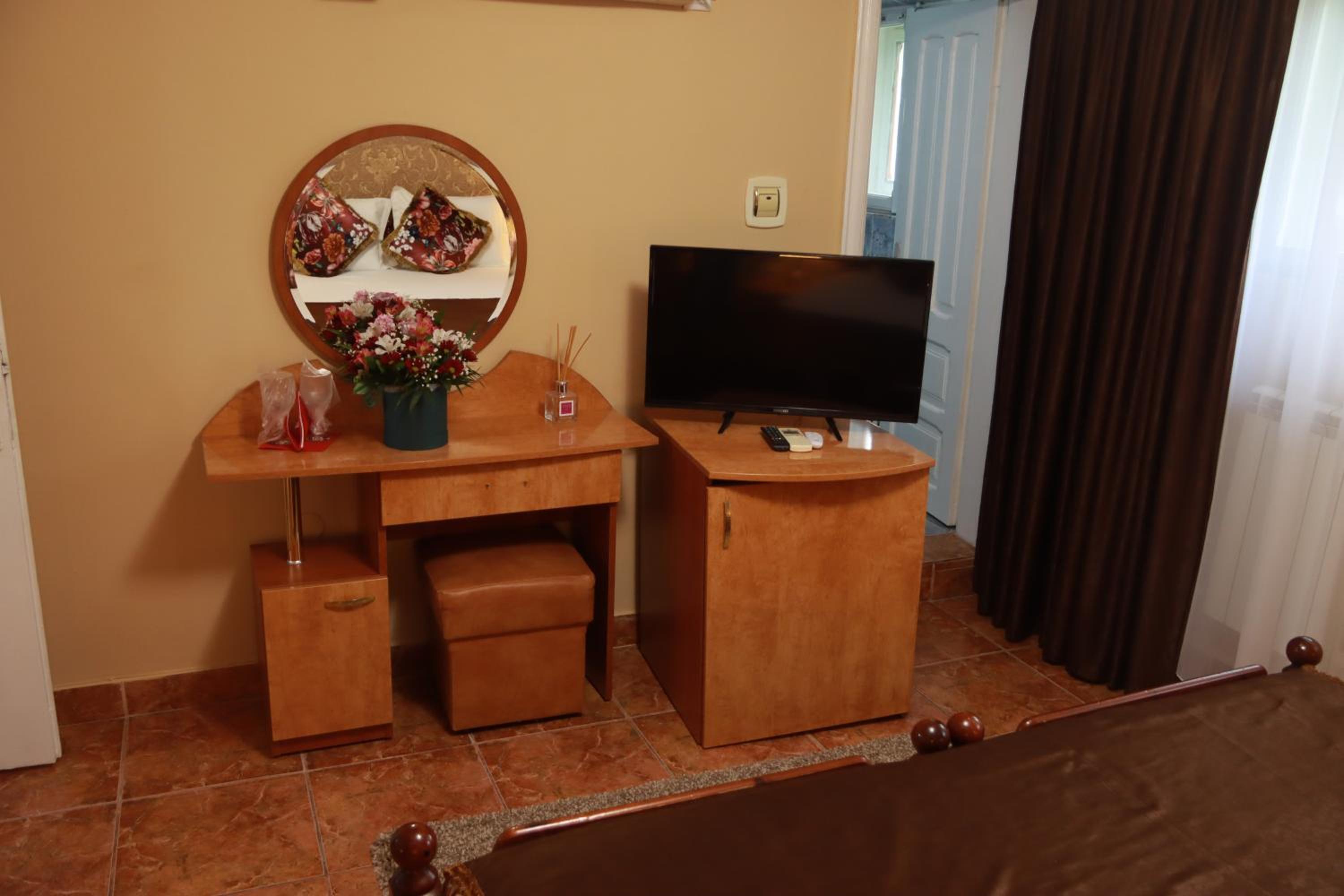 Double Room - Photo 38