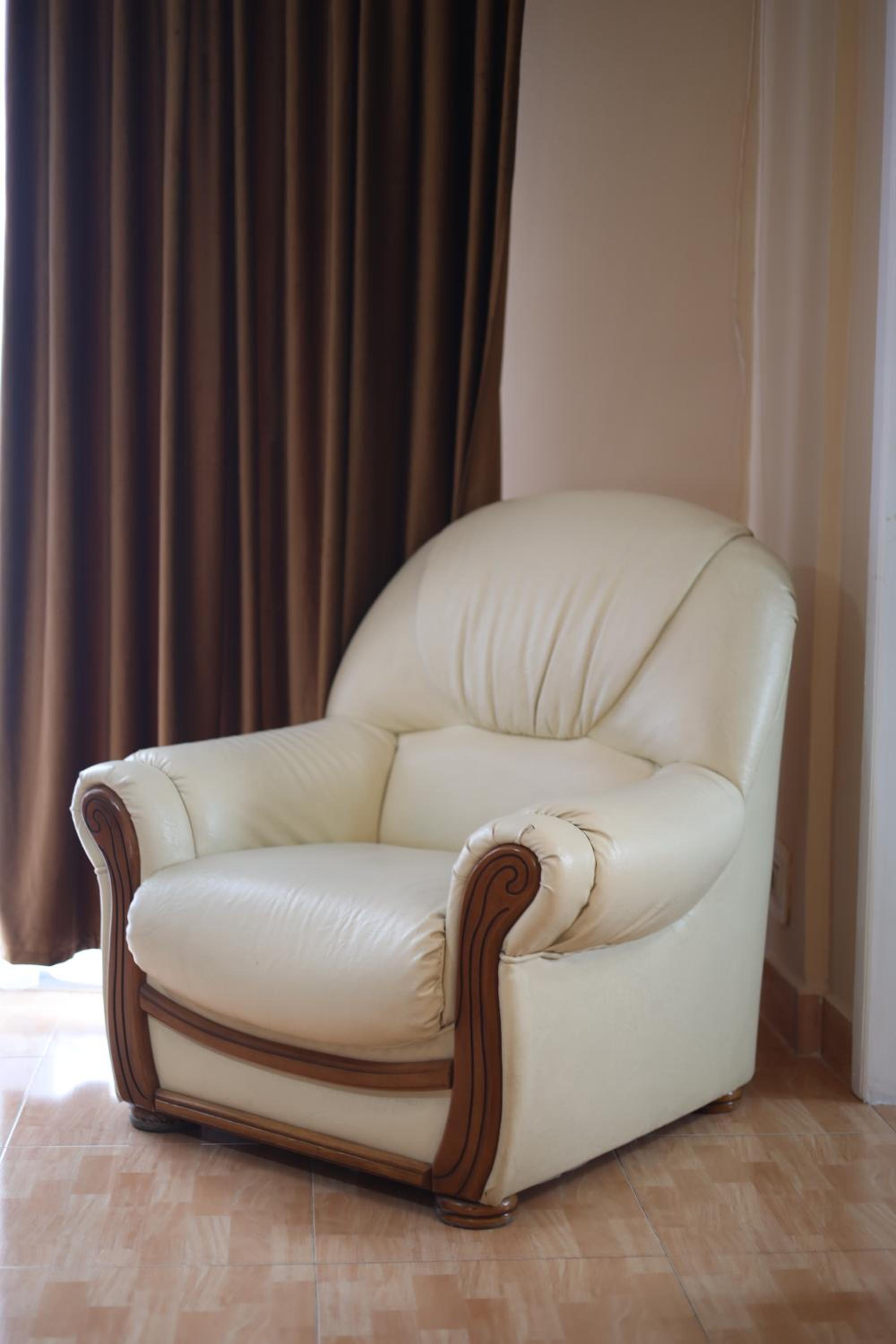 Deluxe Room (2 Adults + 1 Child) - Photo 18