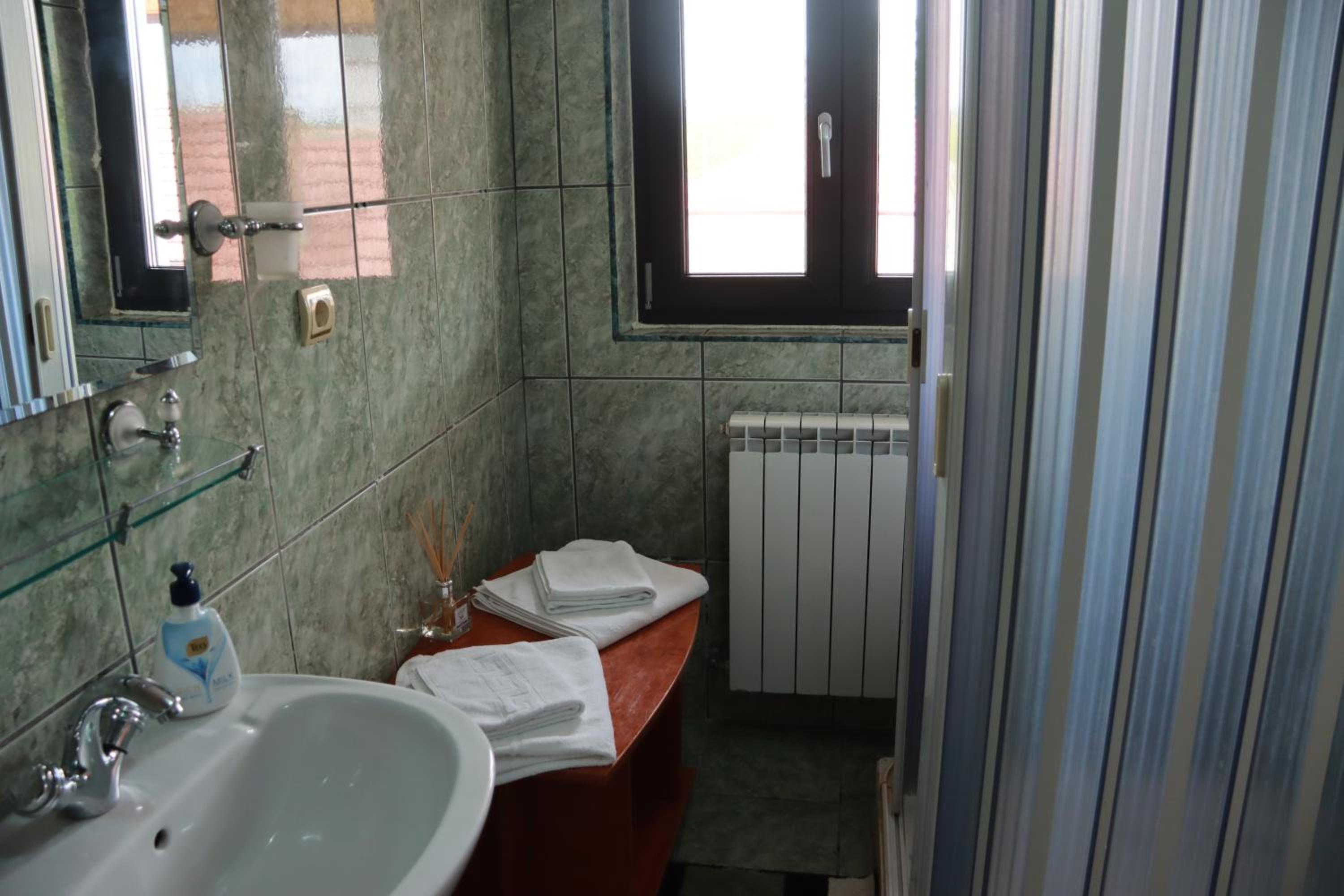 Double Room - Photo 77