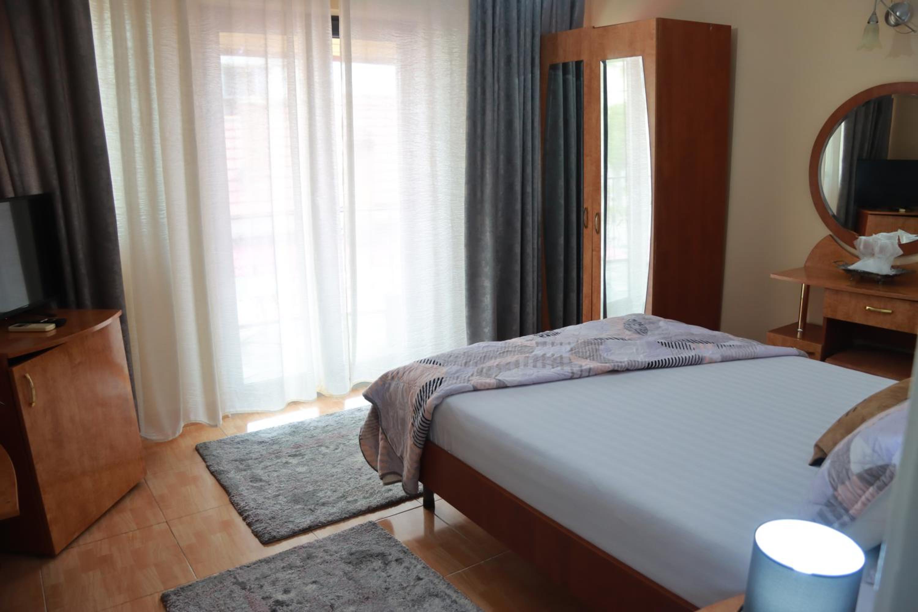 Double Room - Photo 98