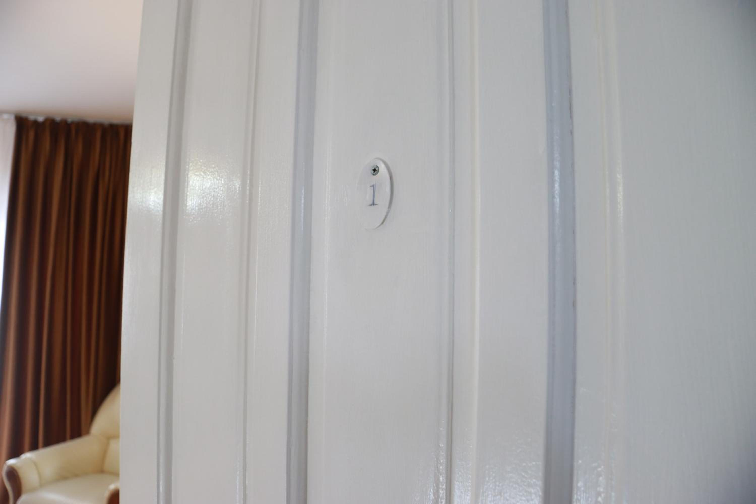 Deluxe Room (2 Adults + 1 Child) - Photo 38