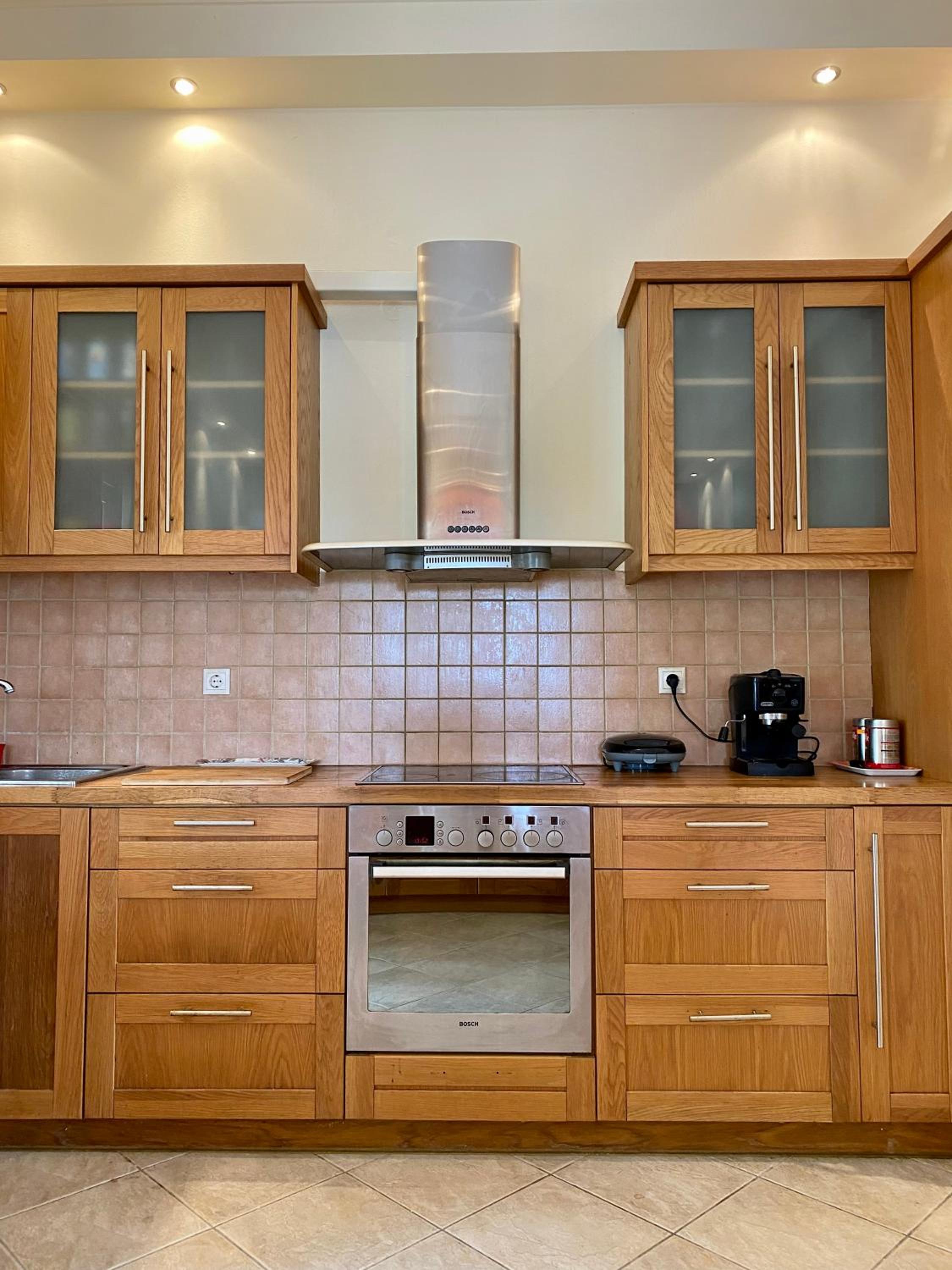 Three-Bedroom House photo 2