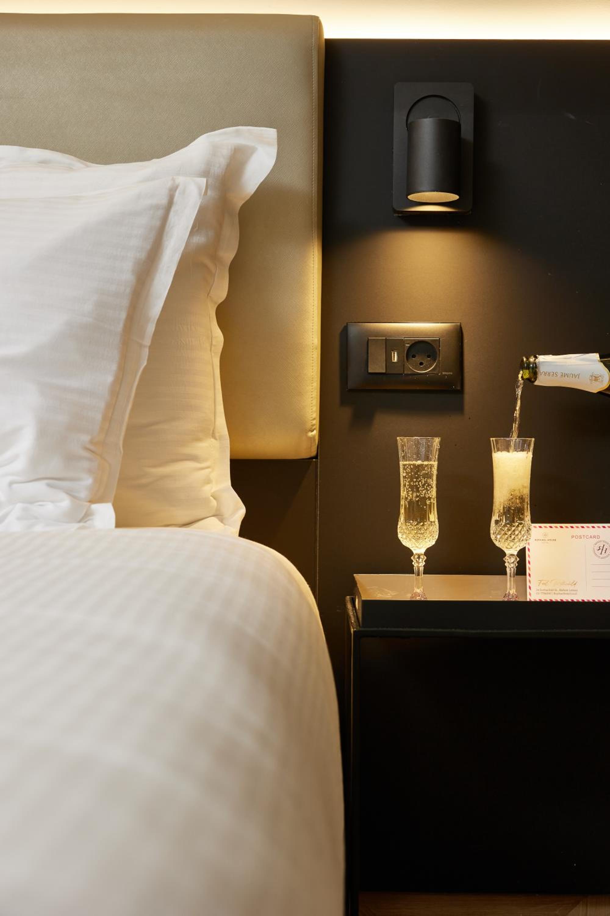 Classic Room - Photo 6