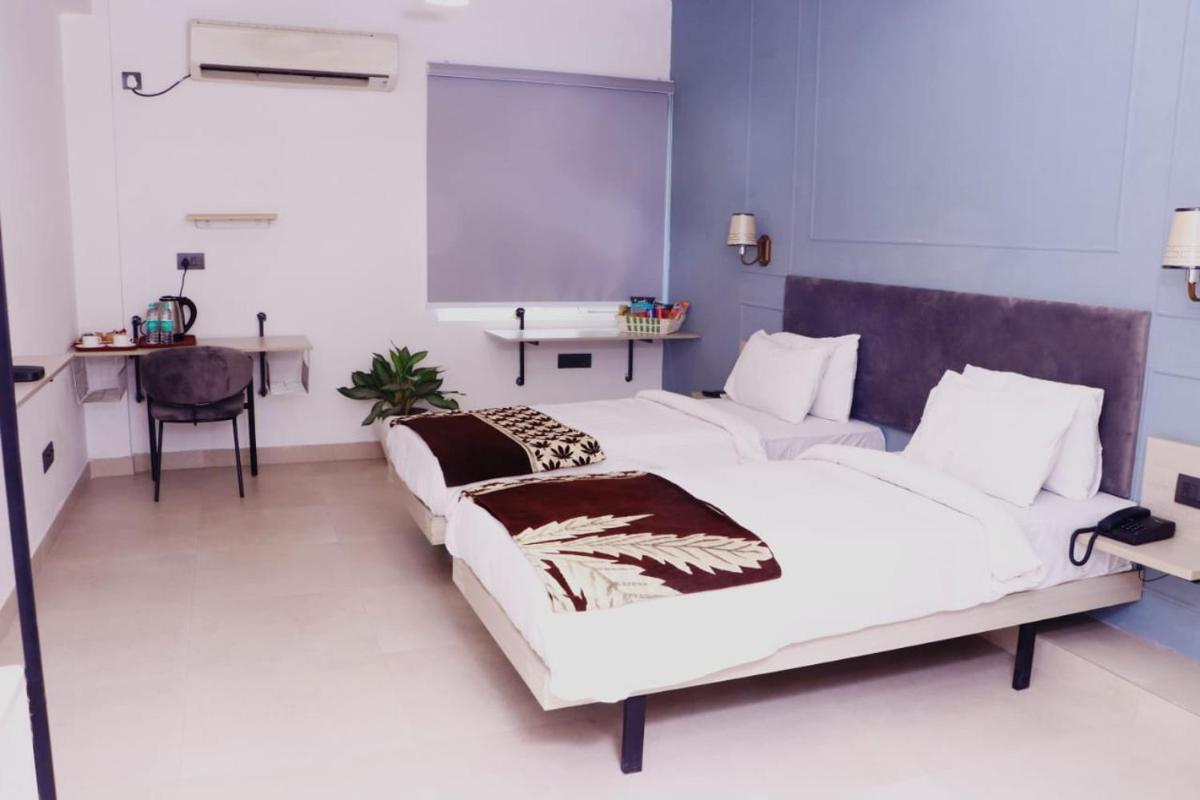 Deluxe Twin Room - Photo 2
