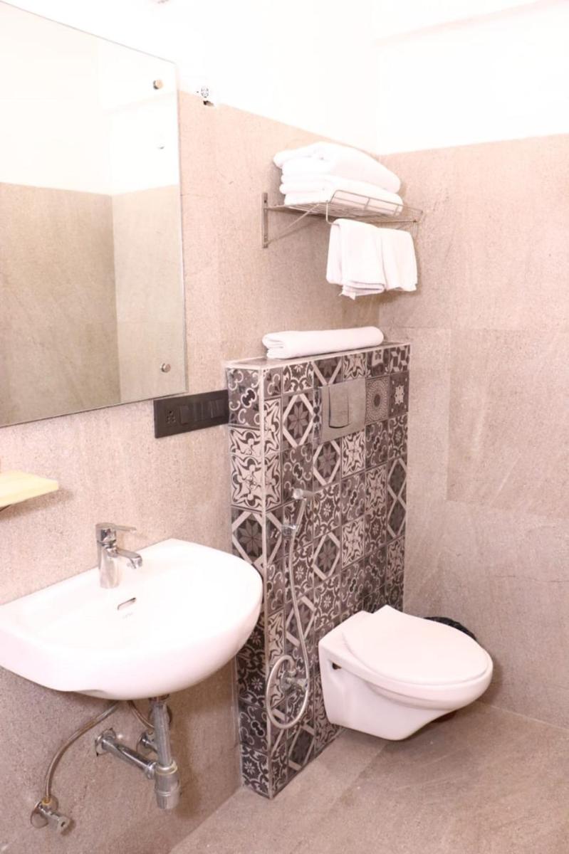 Deluxe Twin Room - Photo 15