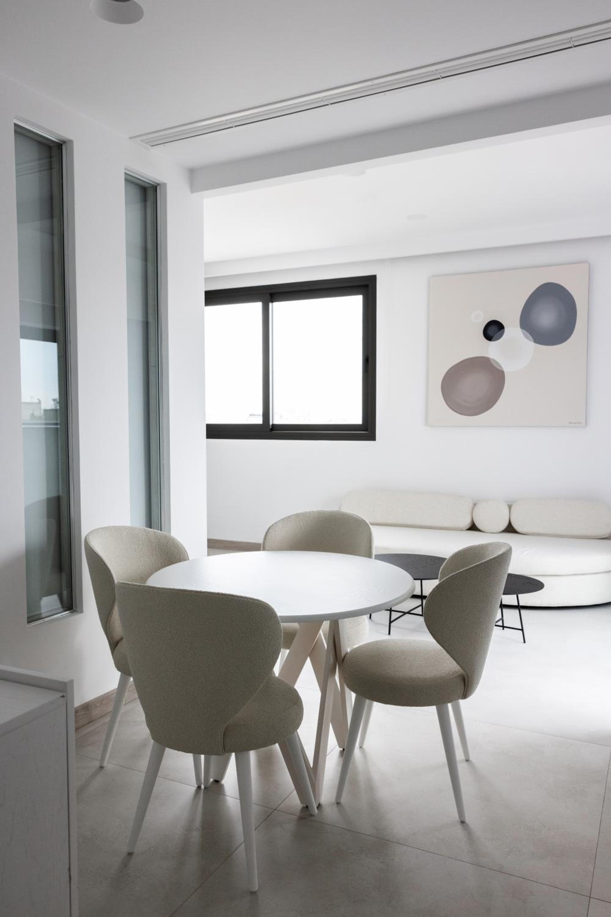 Duplex Suite - Photo 2