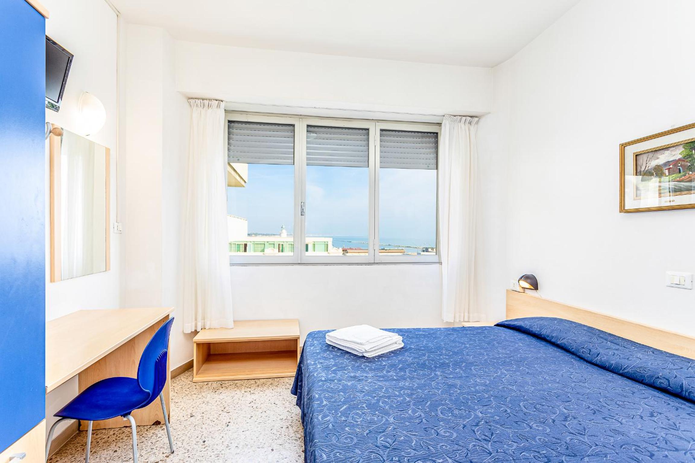 Standard Double Room photo 2