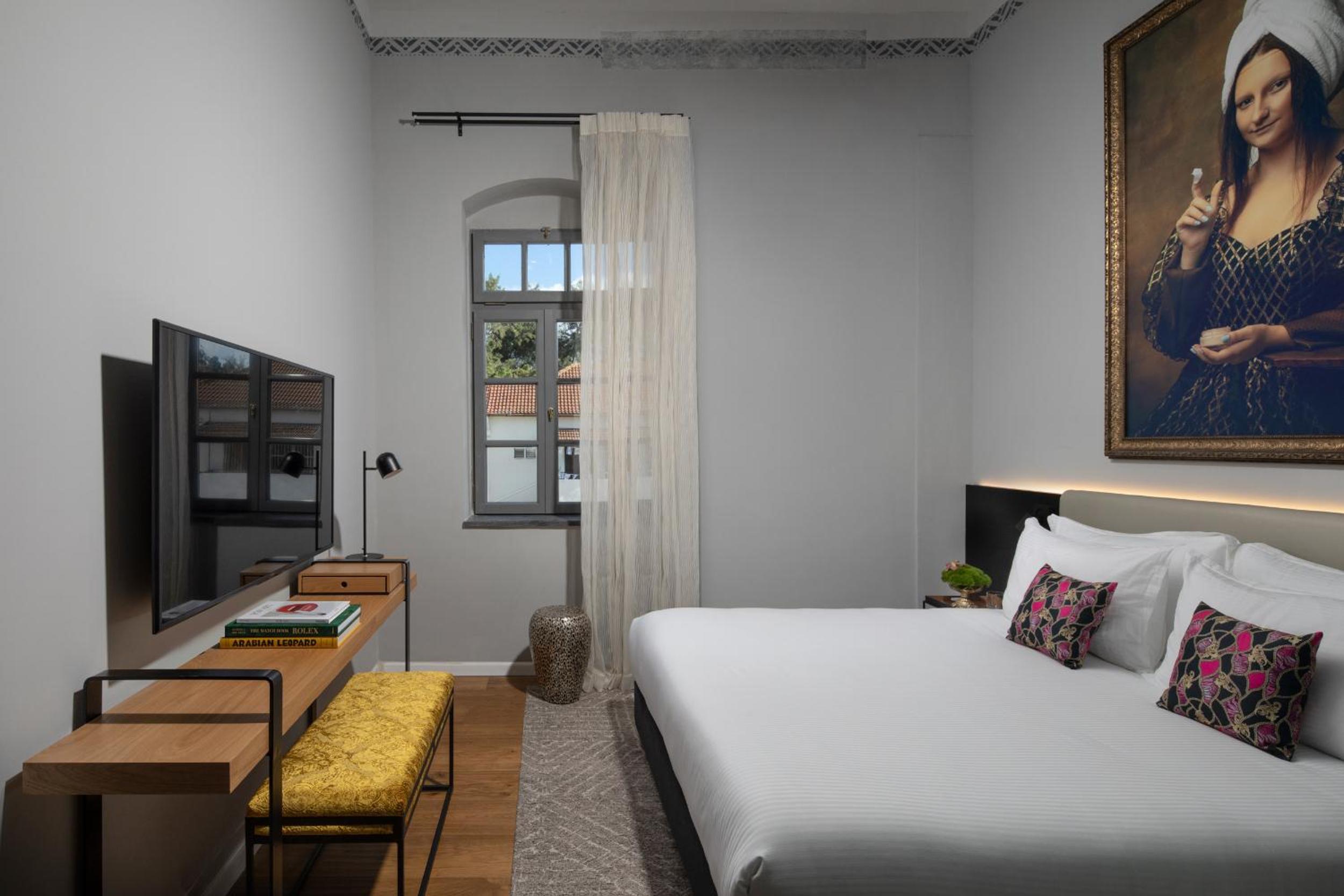 Executive Room - Photo 1