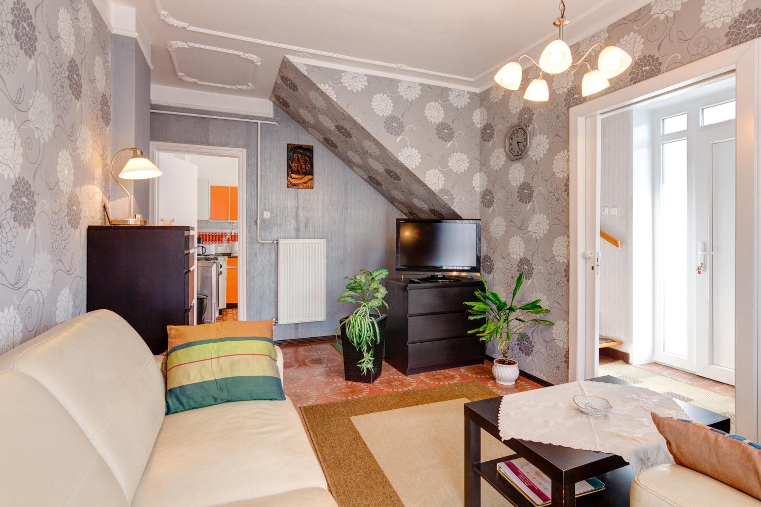 Apartment photo 1