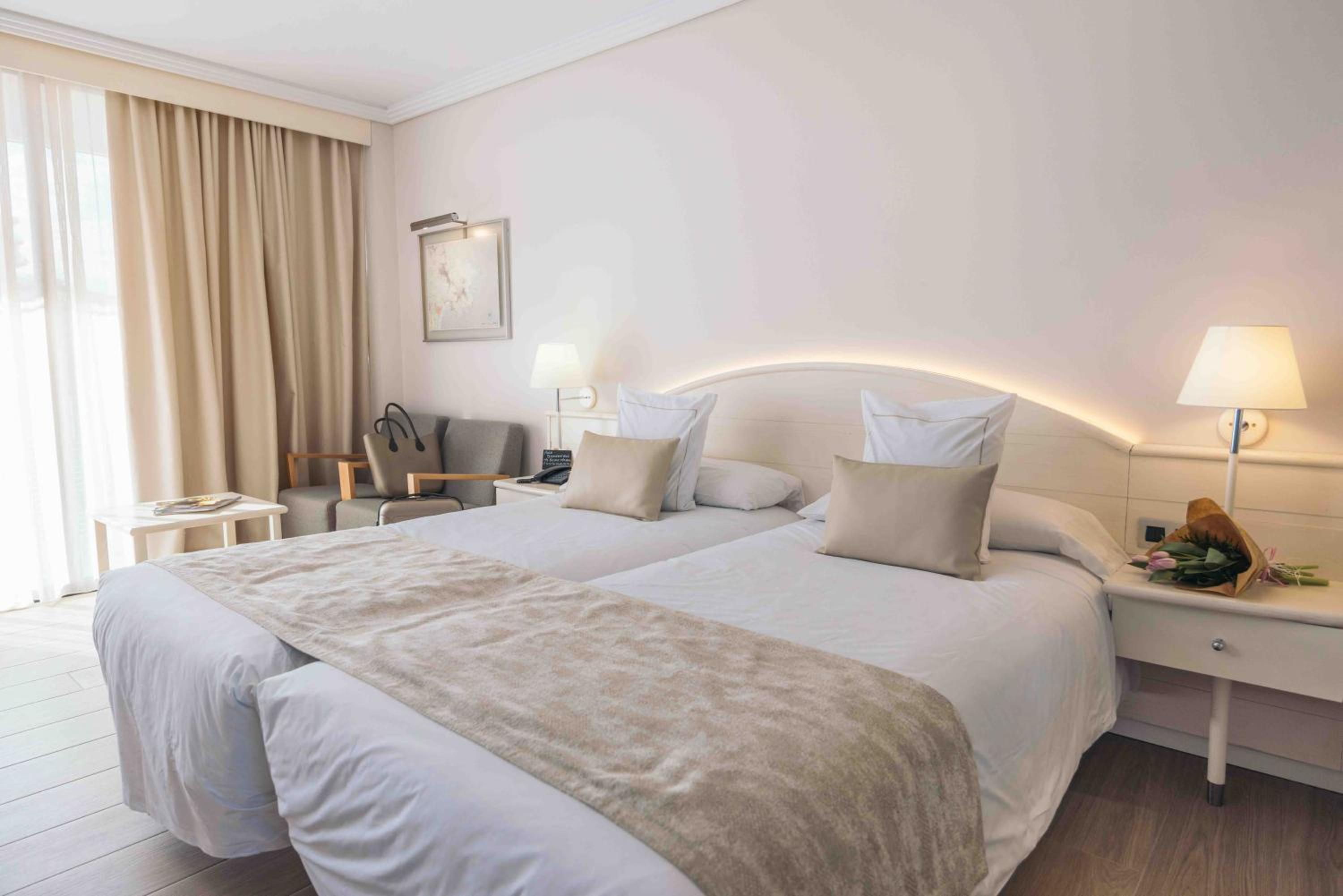 Double Room with Canal View - Photo 15