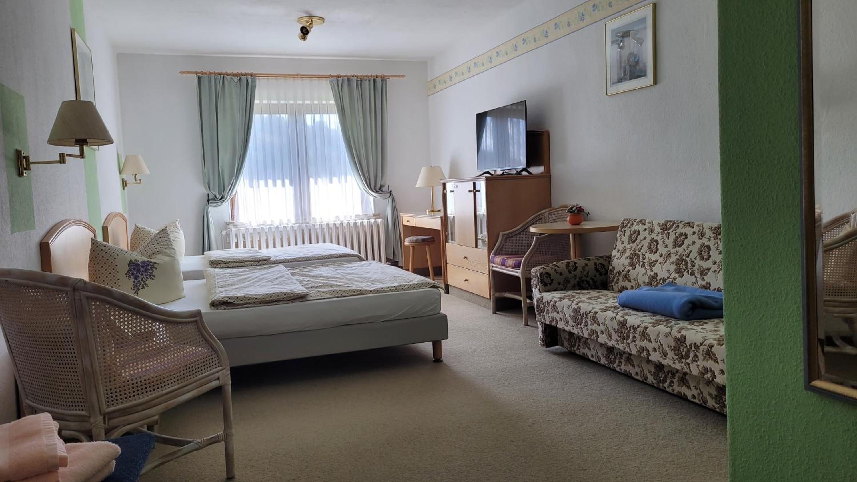Standard Queen Room With Two Queen Beds
