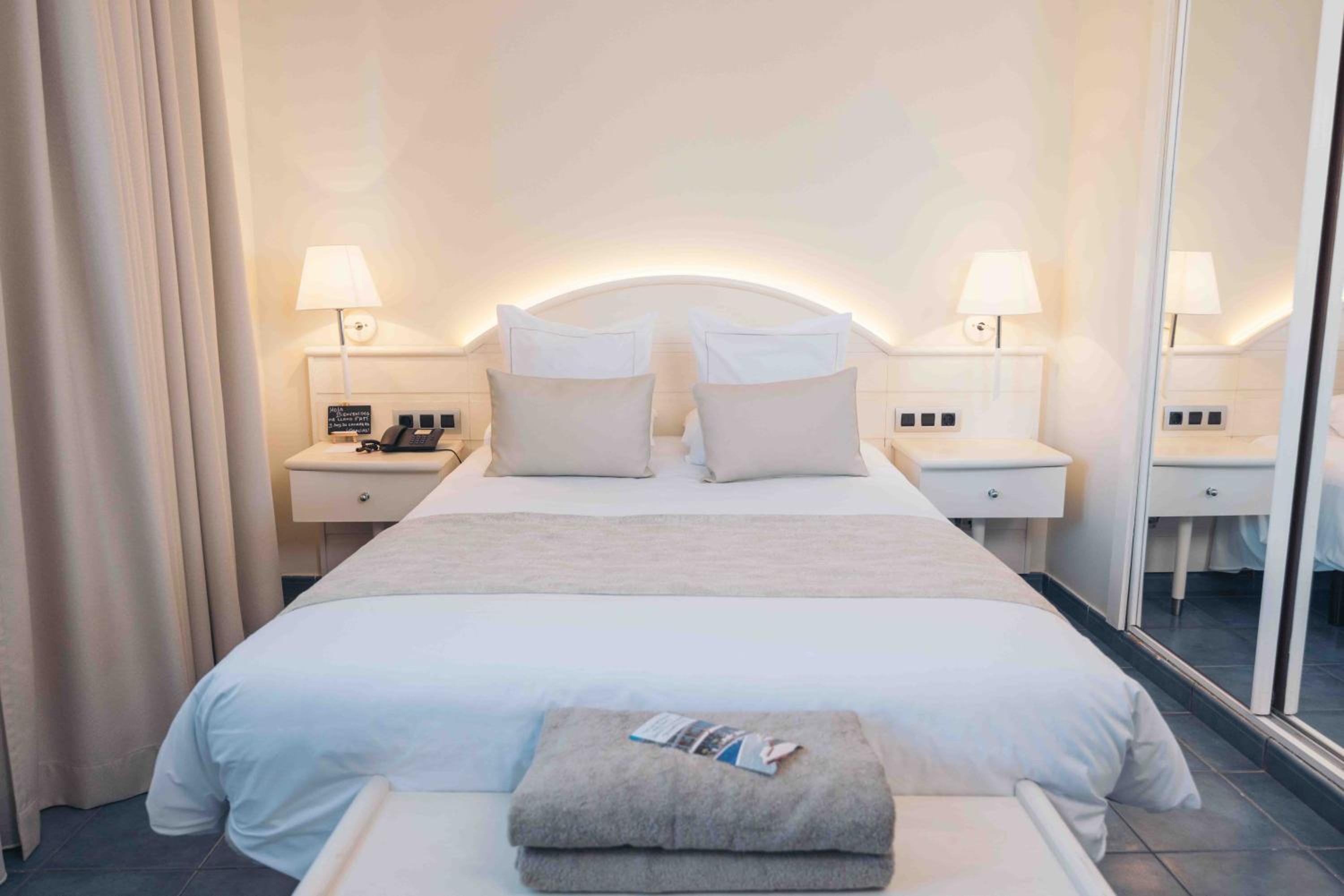 Double Room - Photo 2