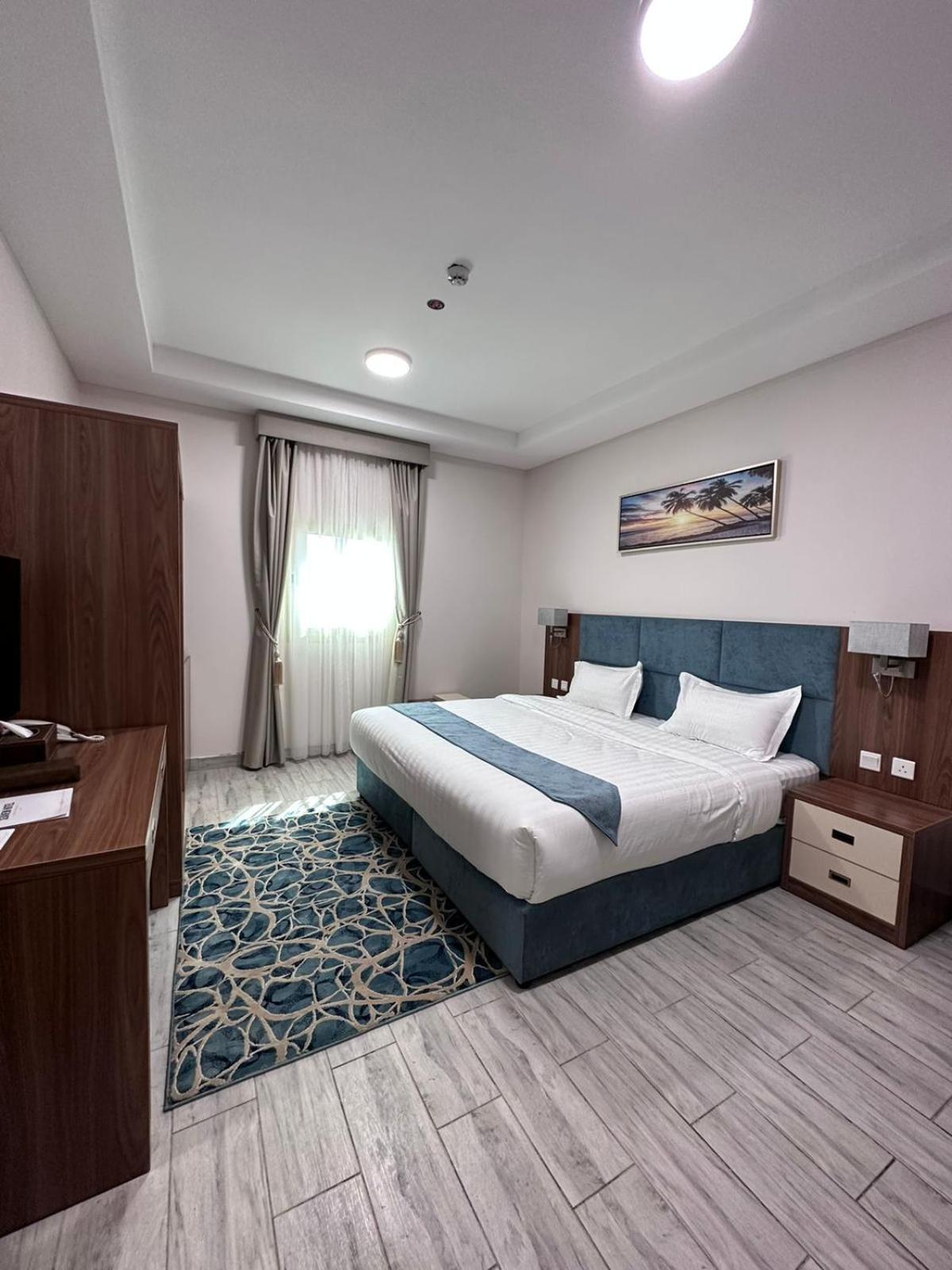 Junior Suite with Mountain View photo 2