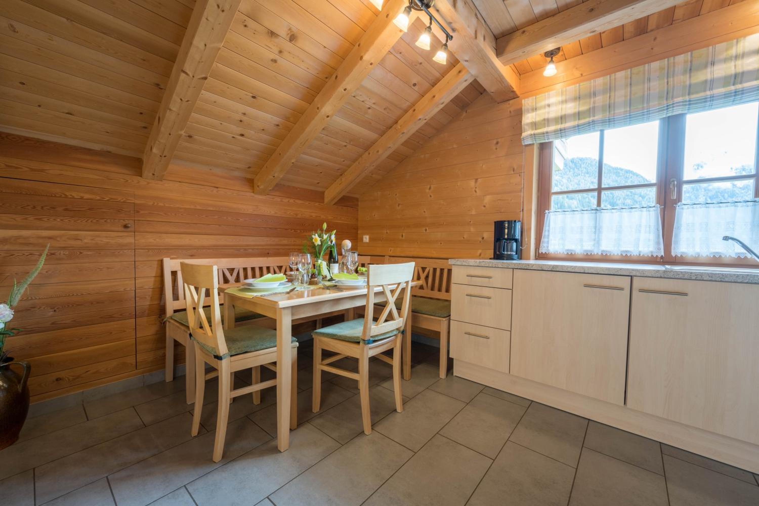 Two-Bedroom Deluxe Apartment with Garden View photo 2