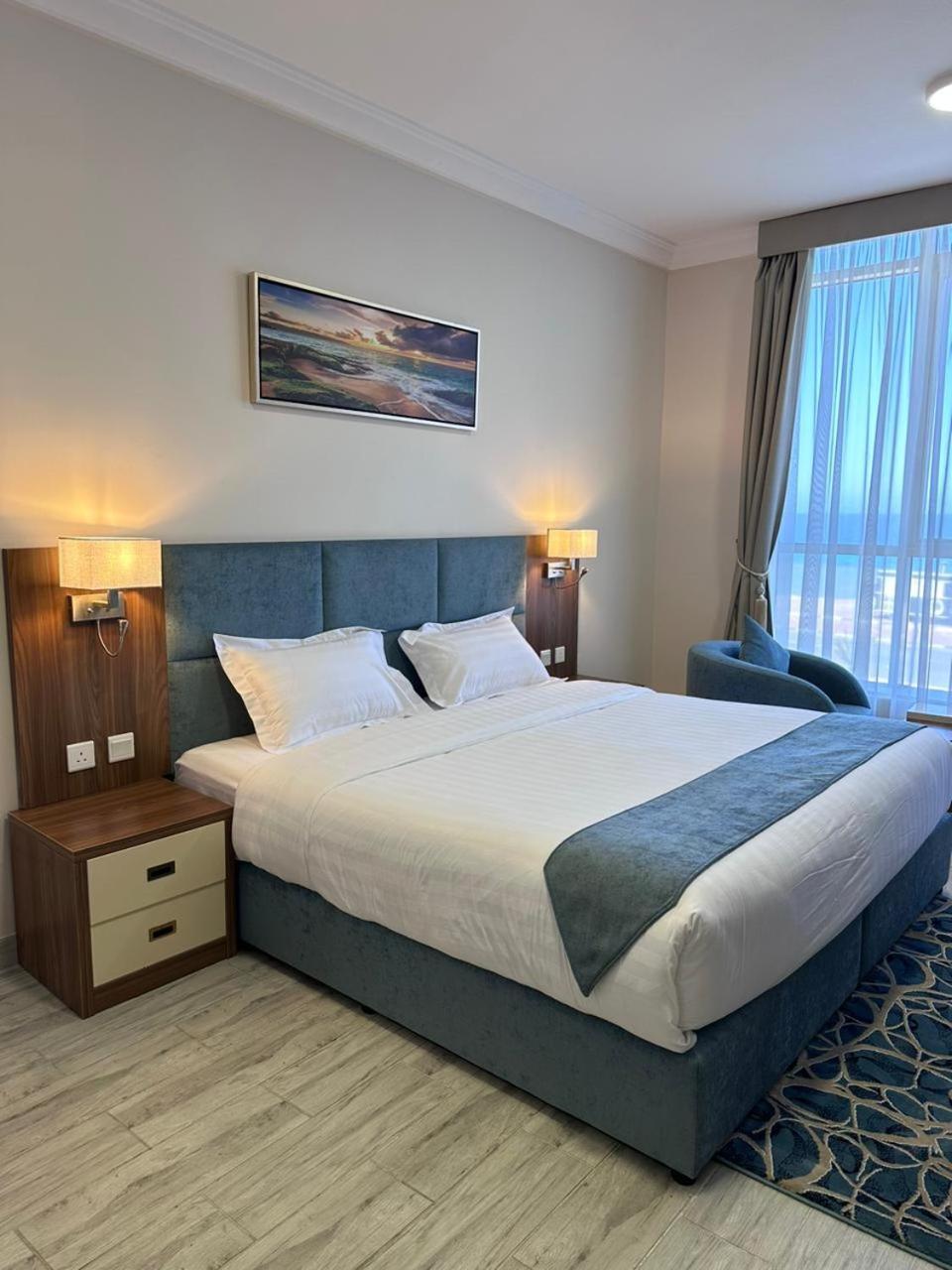 Deluxe Suite - Photo 1