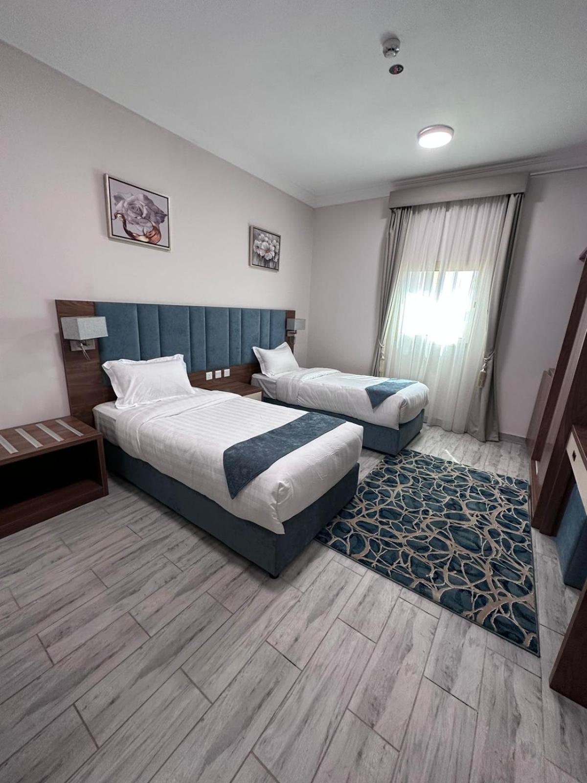Economy Twin Room - Photo 1