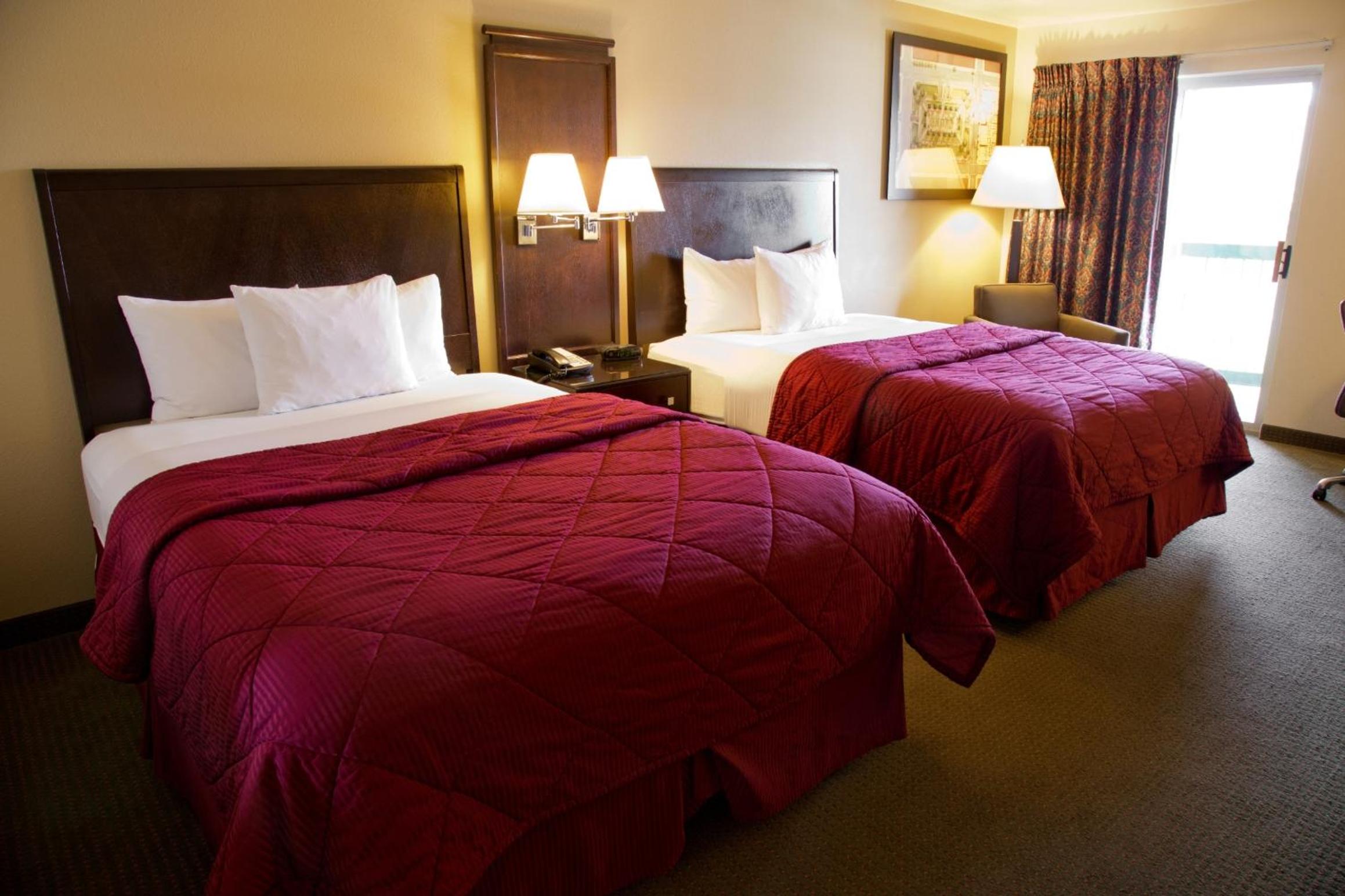 Queen Room with Two Queen Beds with Balcony - Non-Smoking / No Pets Allowed at Cedars Inn in Wenatchee