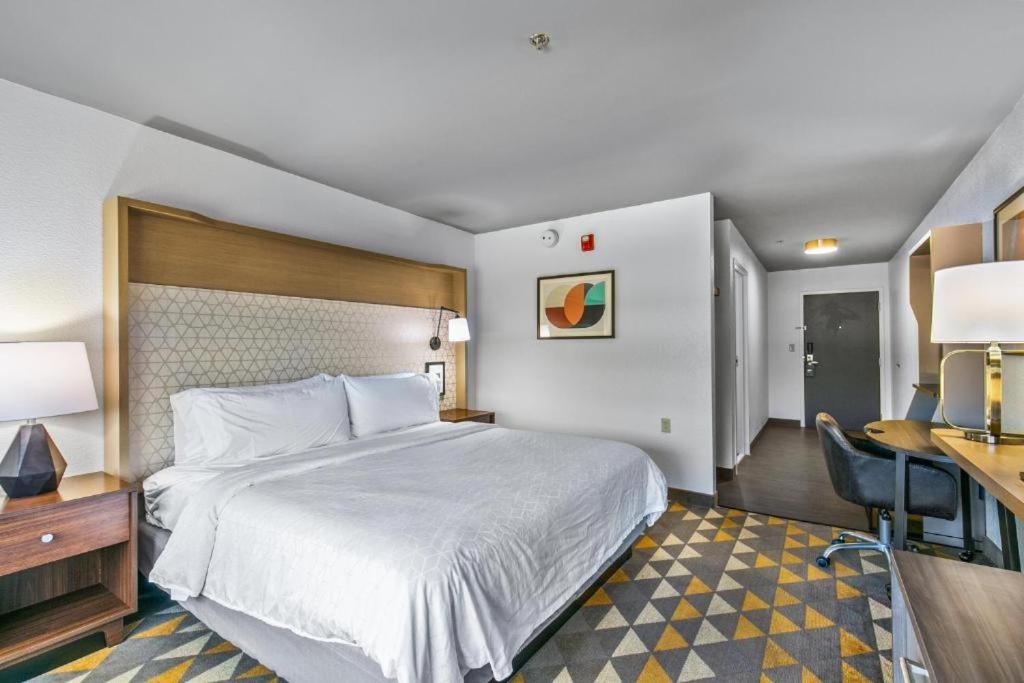 Standard Room - Photo 1