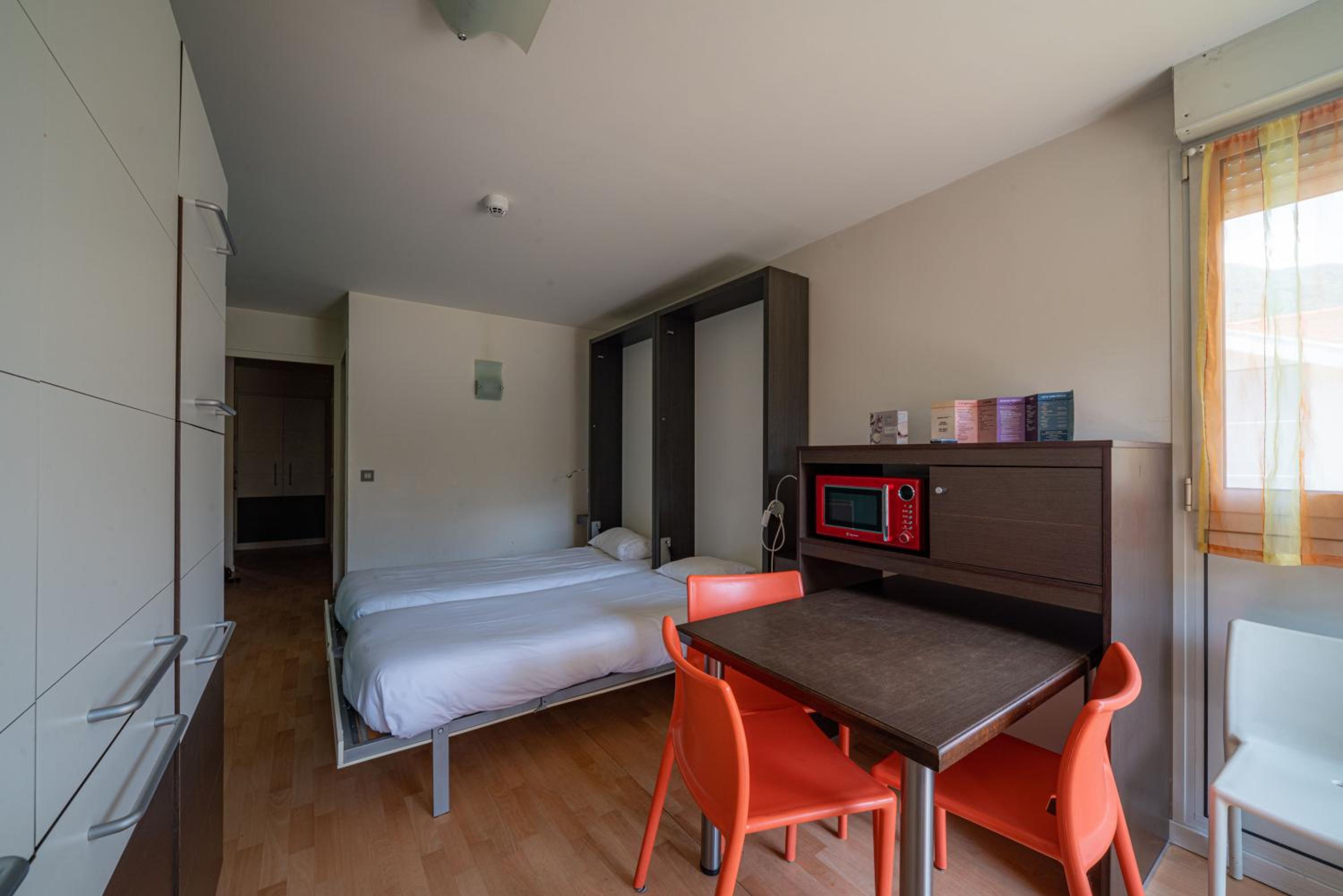 Studio (2 Adults) - Photo 28
