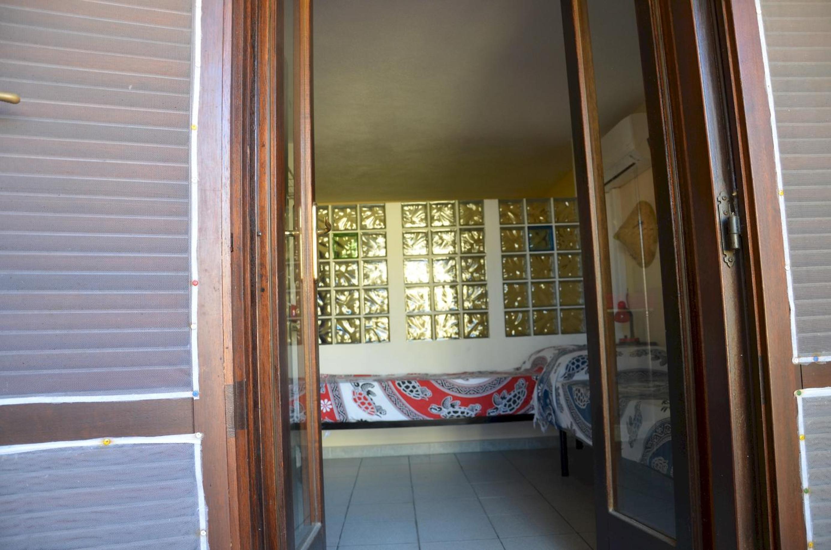 Studio Apartment photo 2