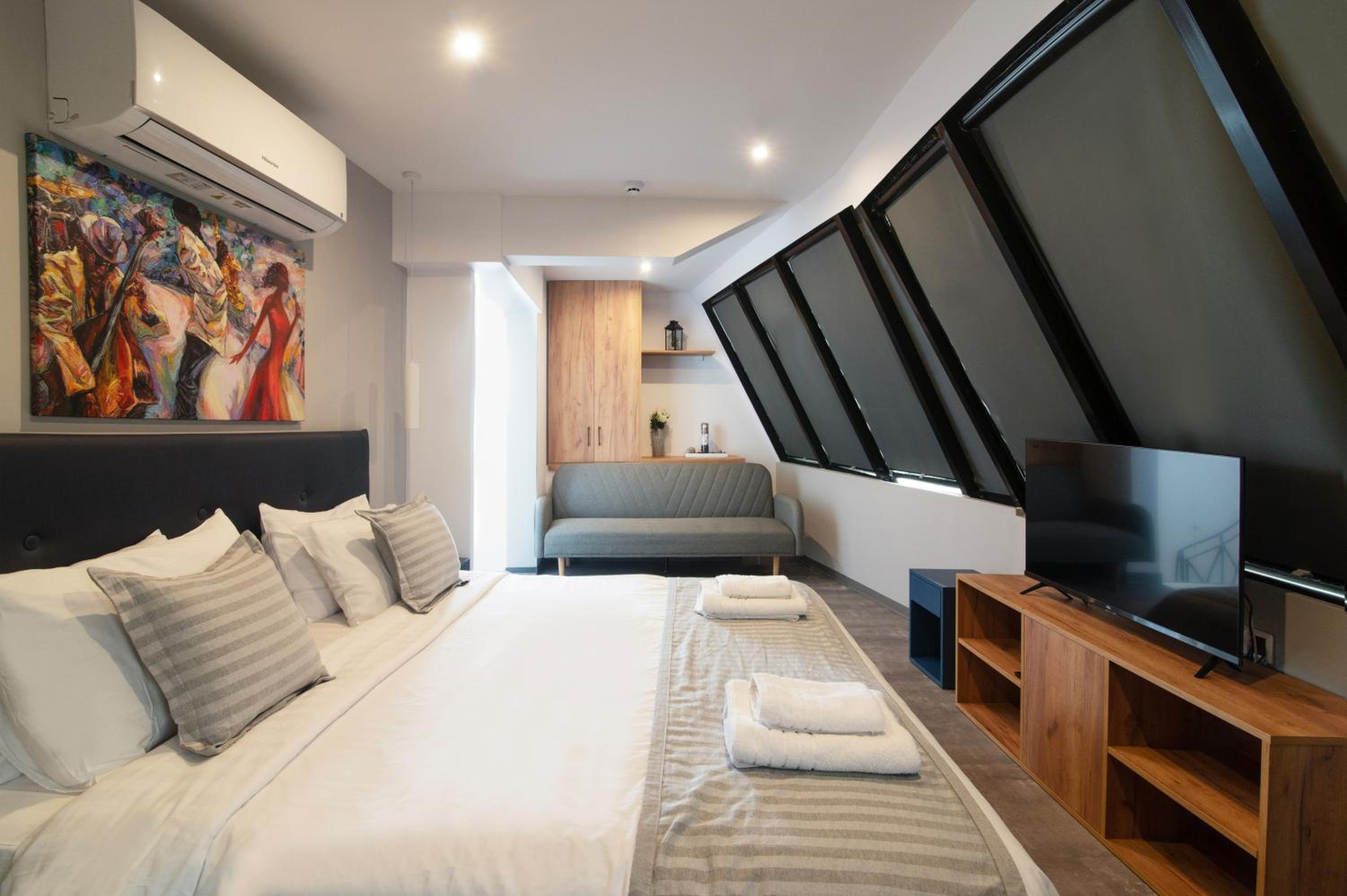 Deluxe Suite photo 2