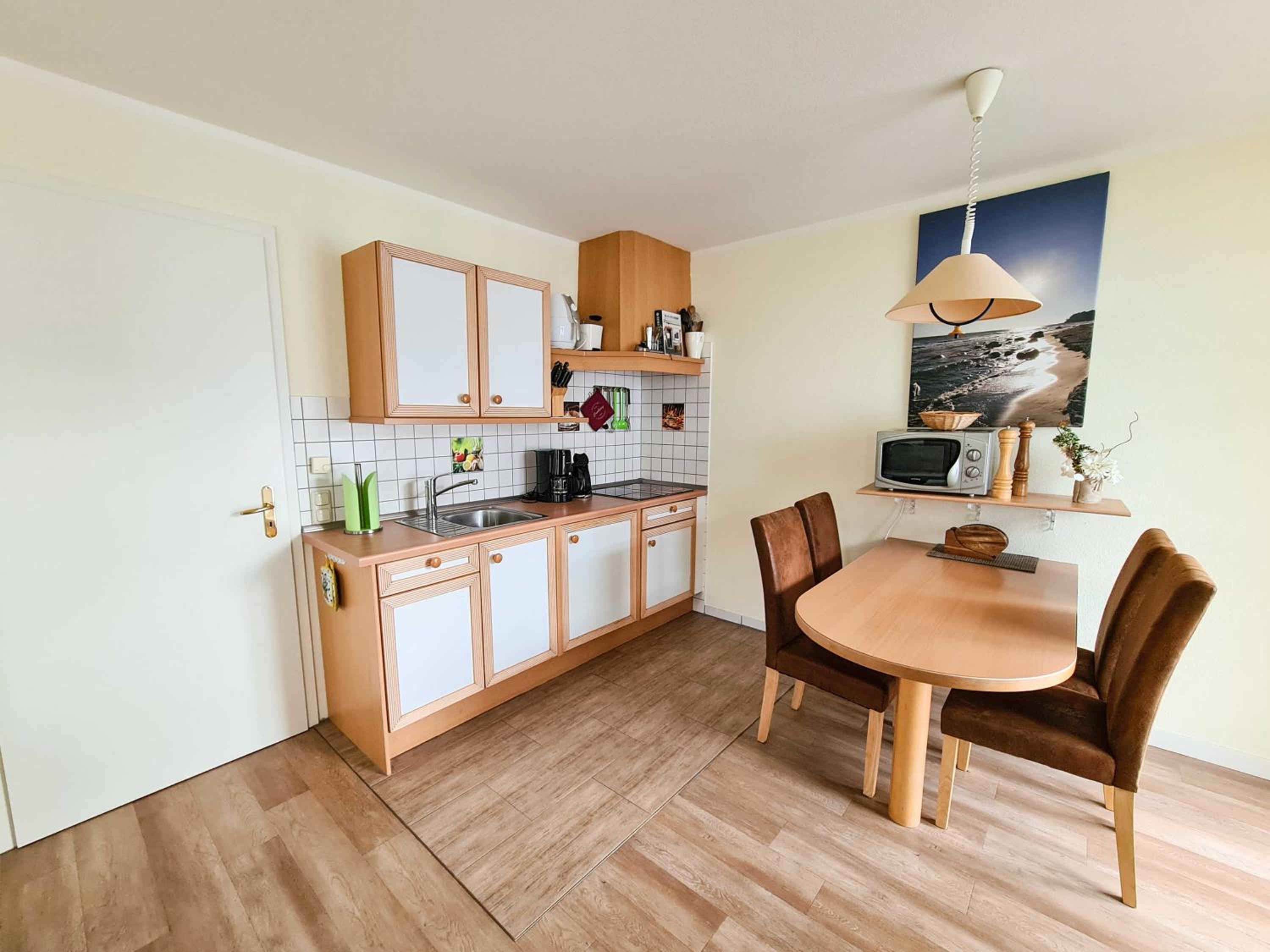 One-Bedroom Apartment with Balcony photo 2