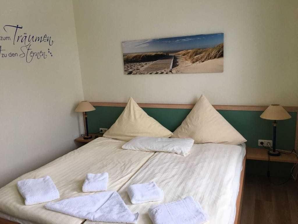 One-Bedroom Apartment with Balcony photo 3