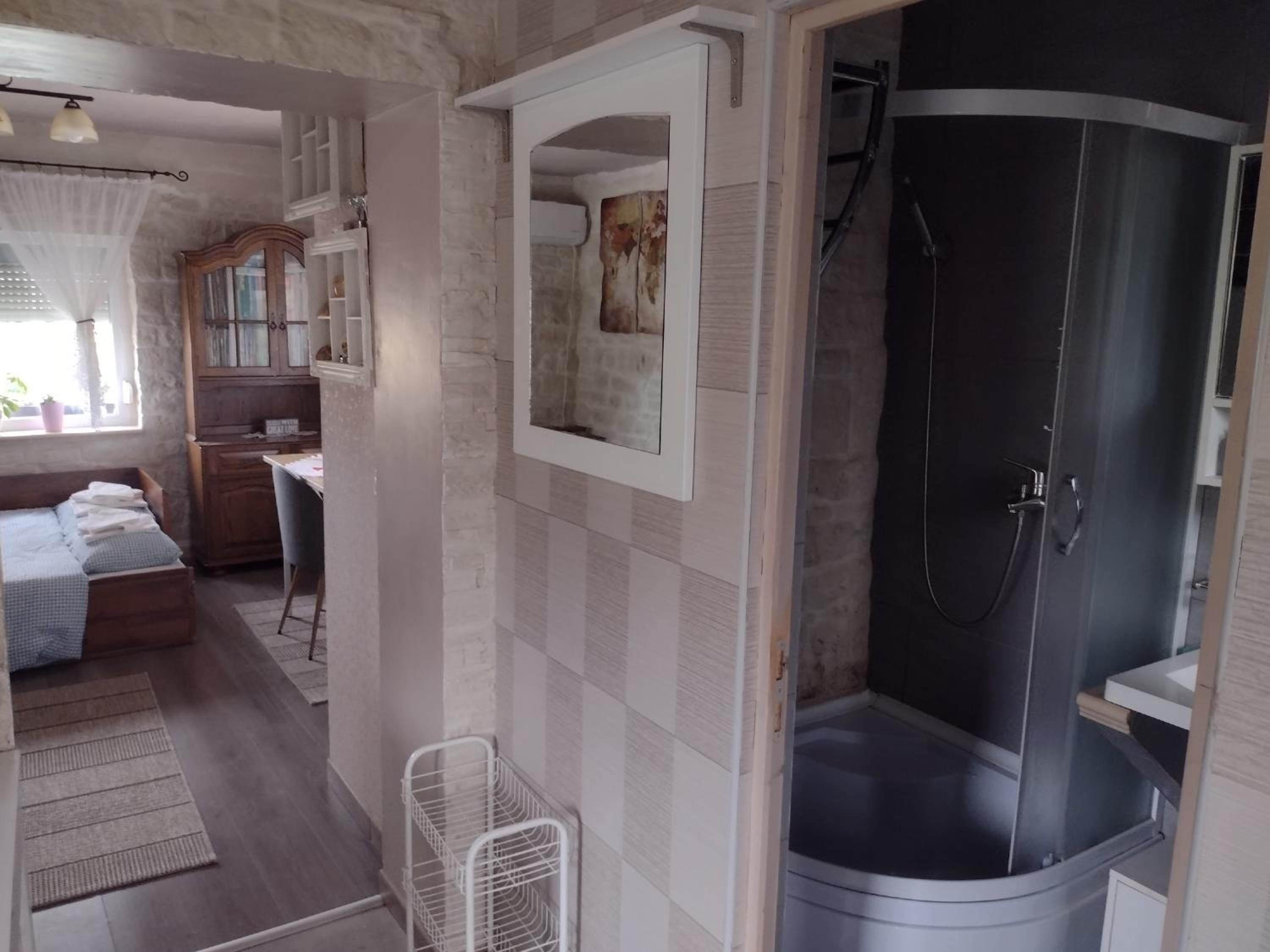 One-Bedroom Villa - Photo 3