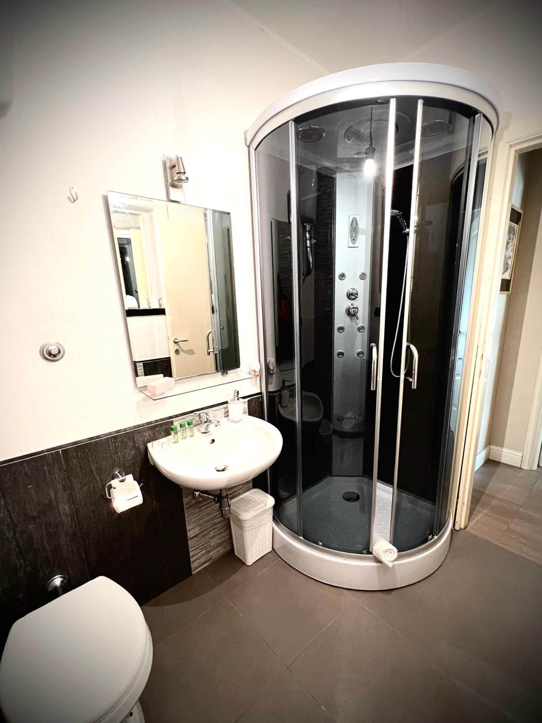 Deluxe Quadruple Room photo 3