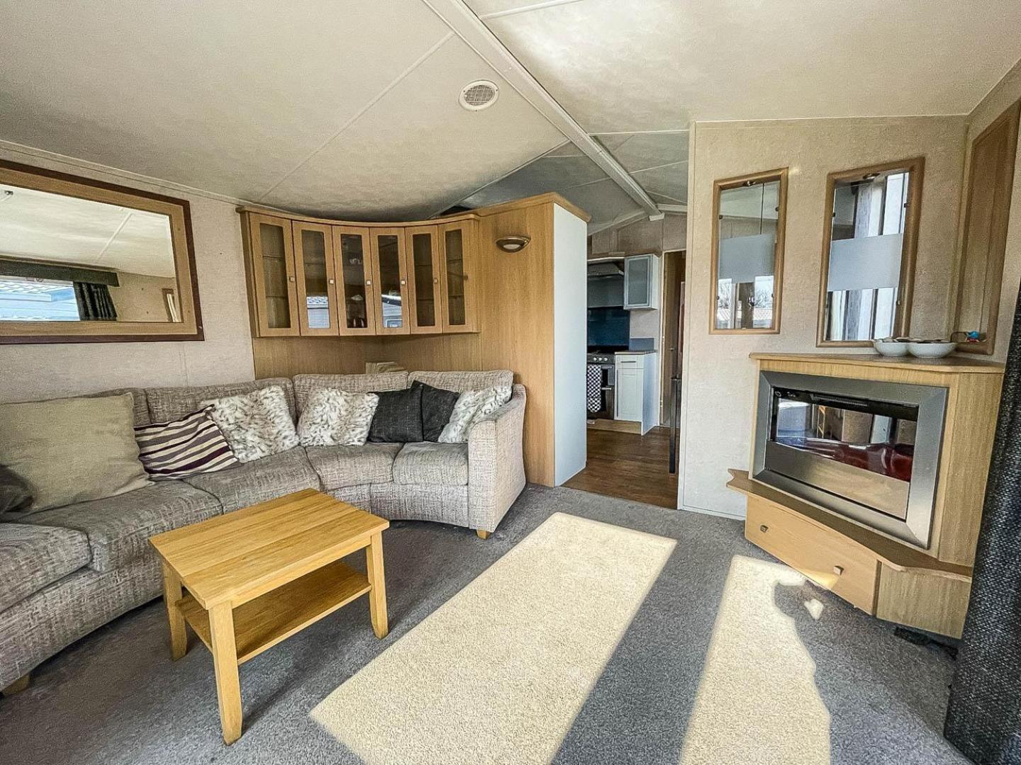 Mobile Home photo 1