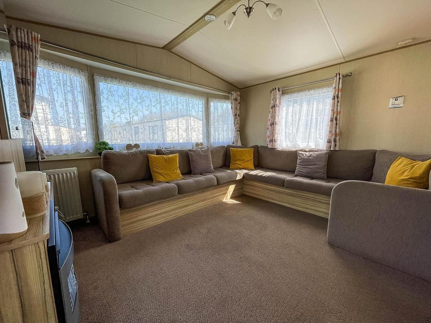 Mobile Home photo 1