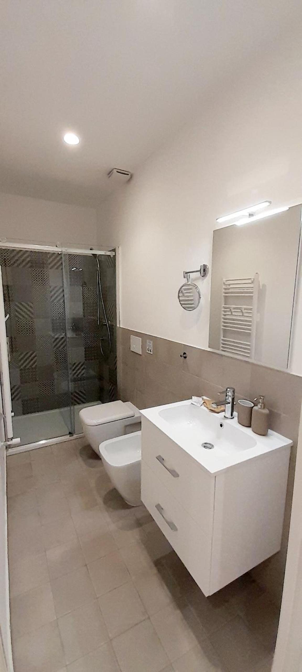 Double Room with Spa Bath - Photo 20