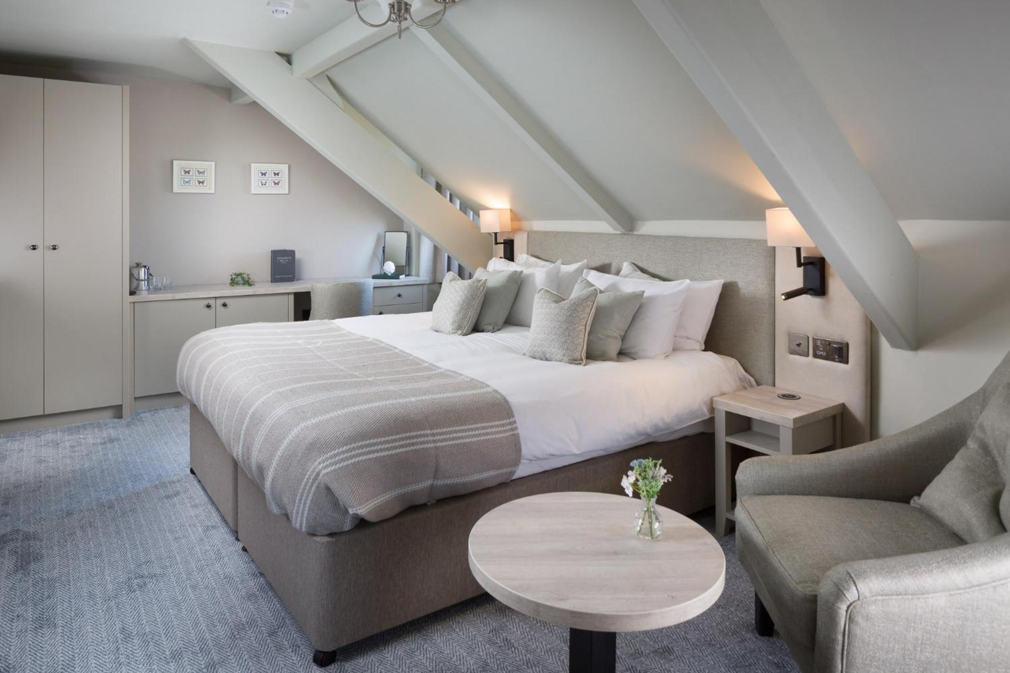 Standard King Room - Photo 1