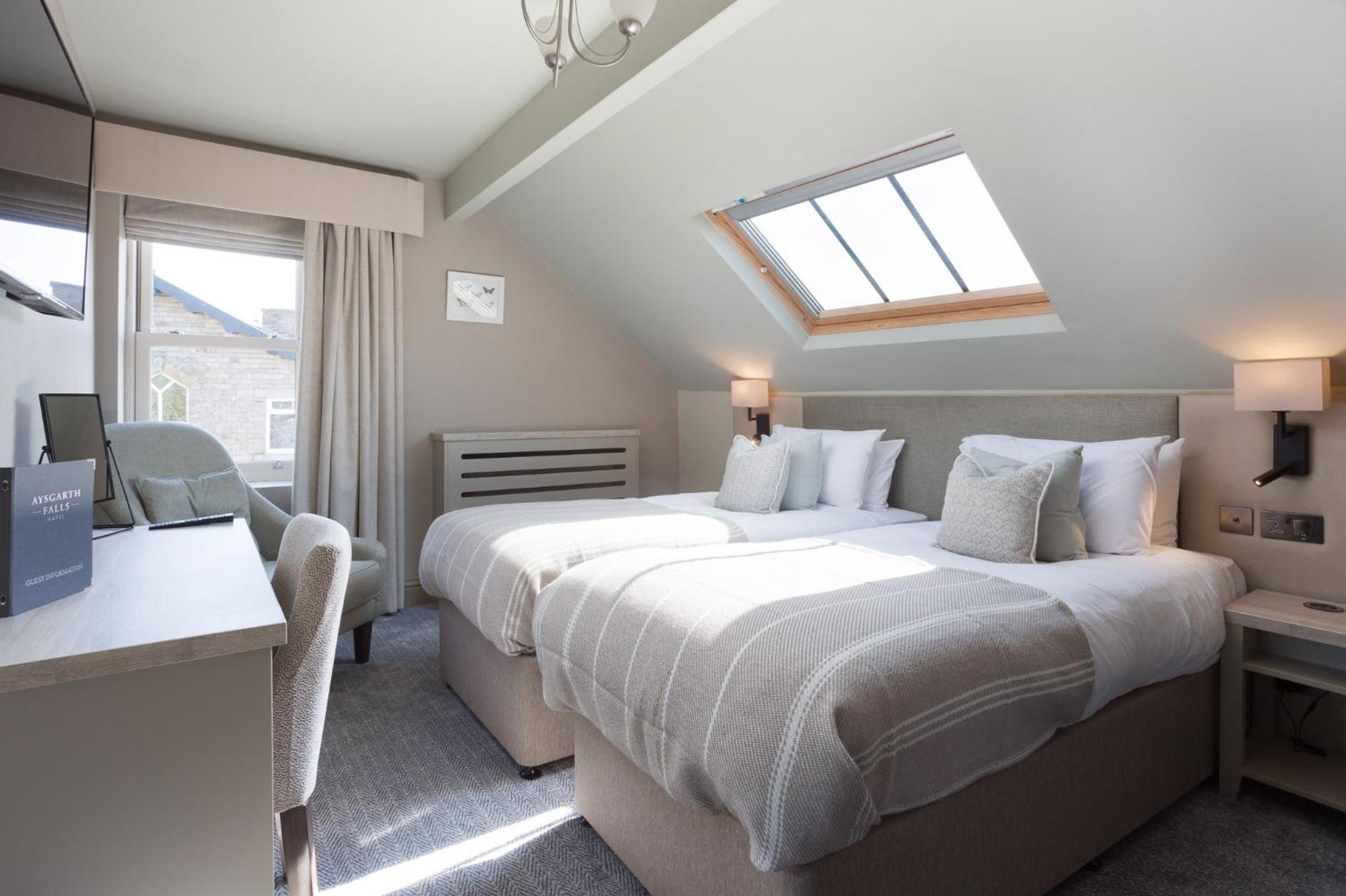 Standard Twin Room - Photo 1