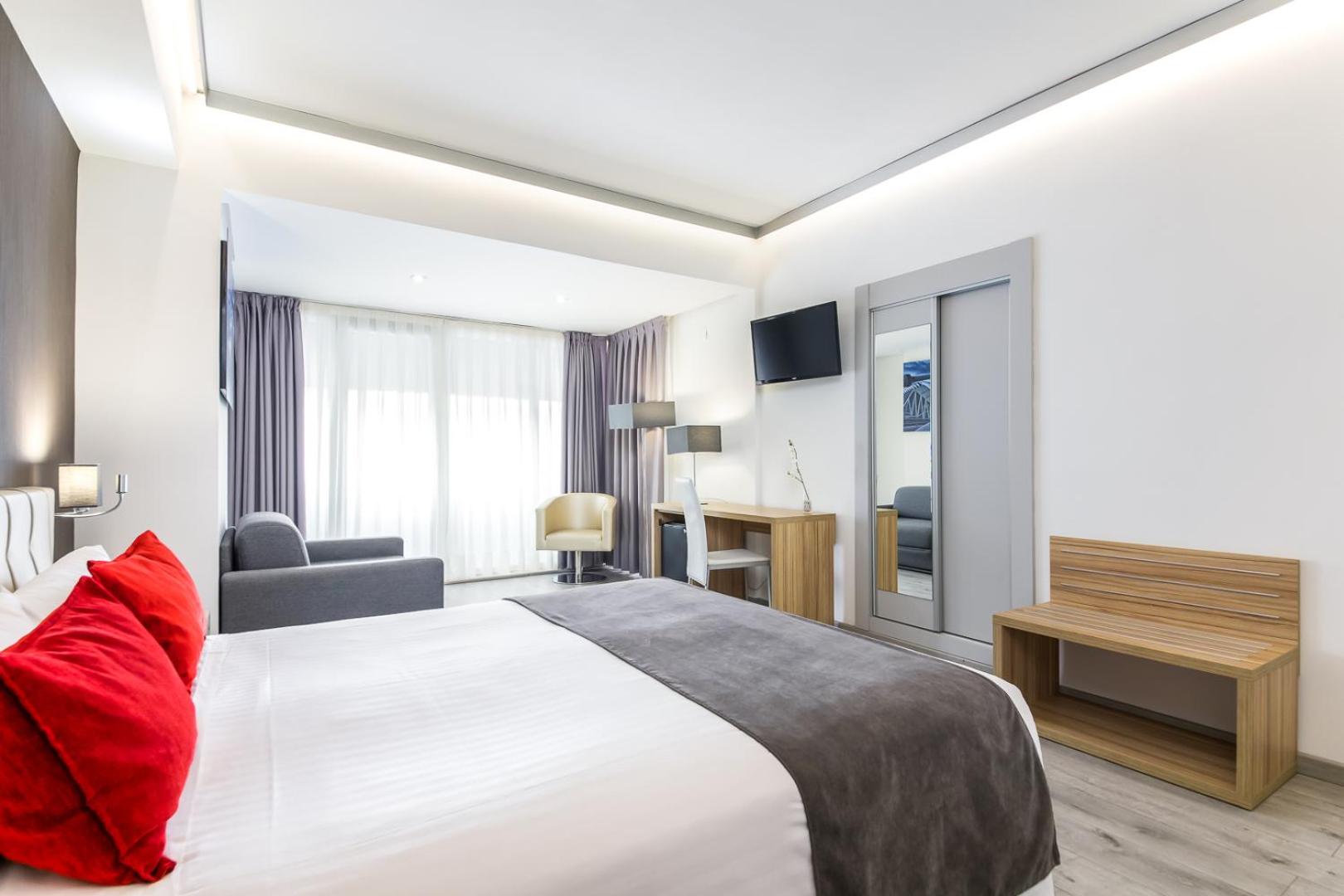 Superior Double or Twin Room photo 3