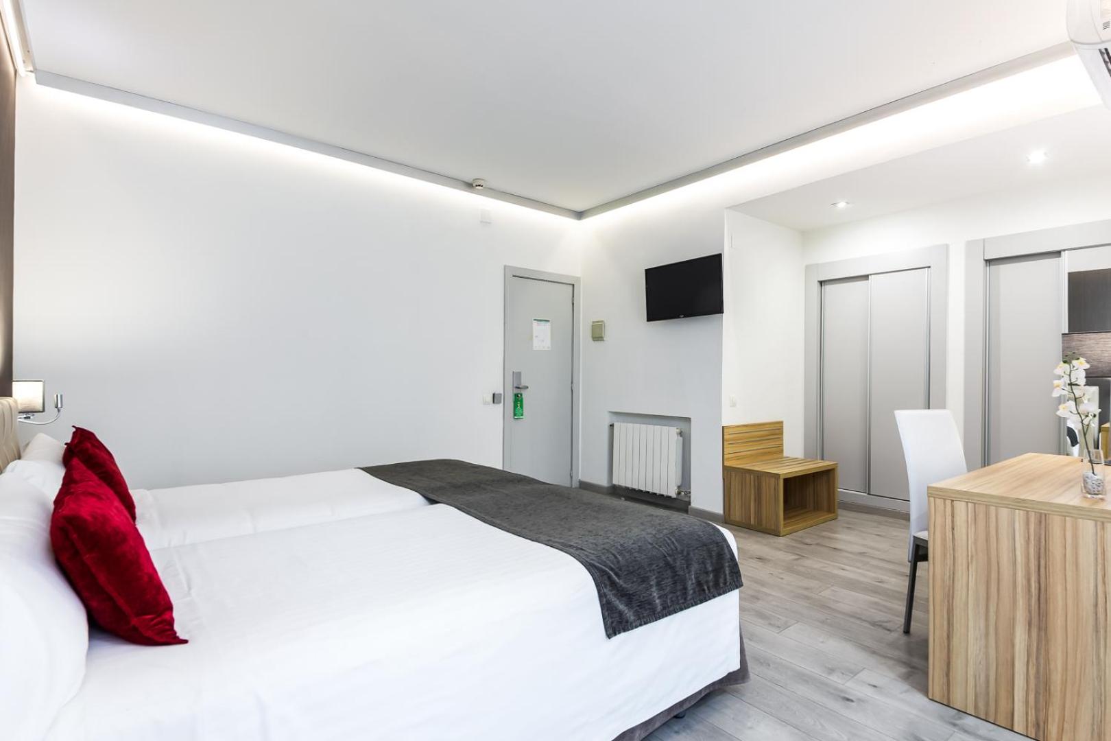 Superior Double or Twin Room photo 2