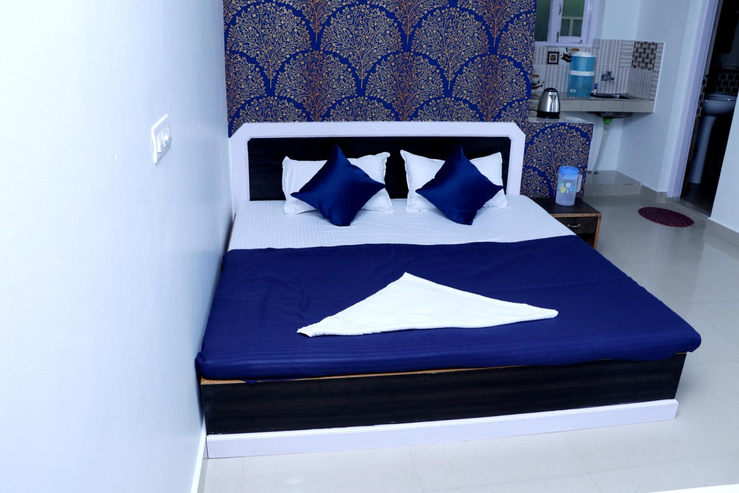 Deluxe Double Room - Photo 1