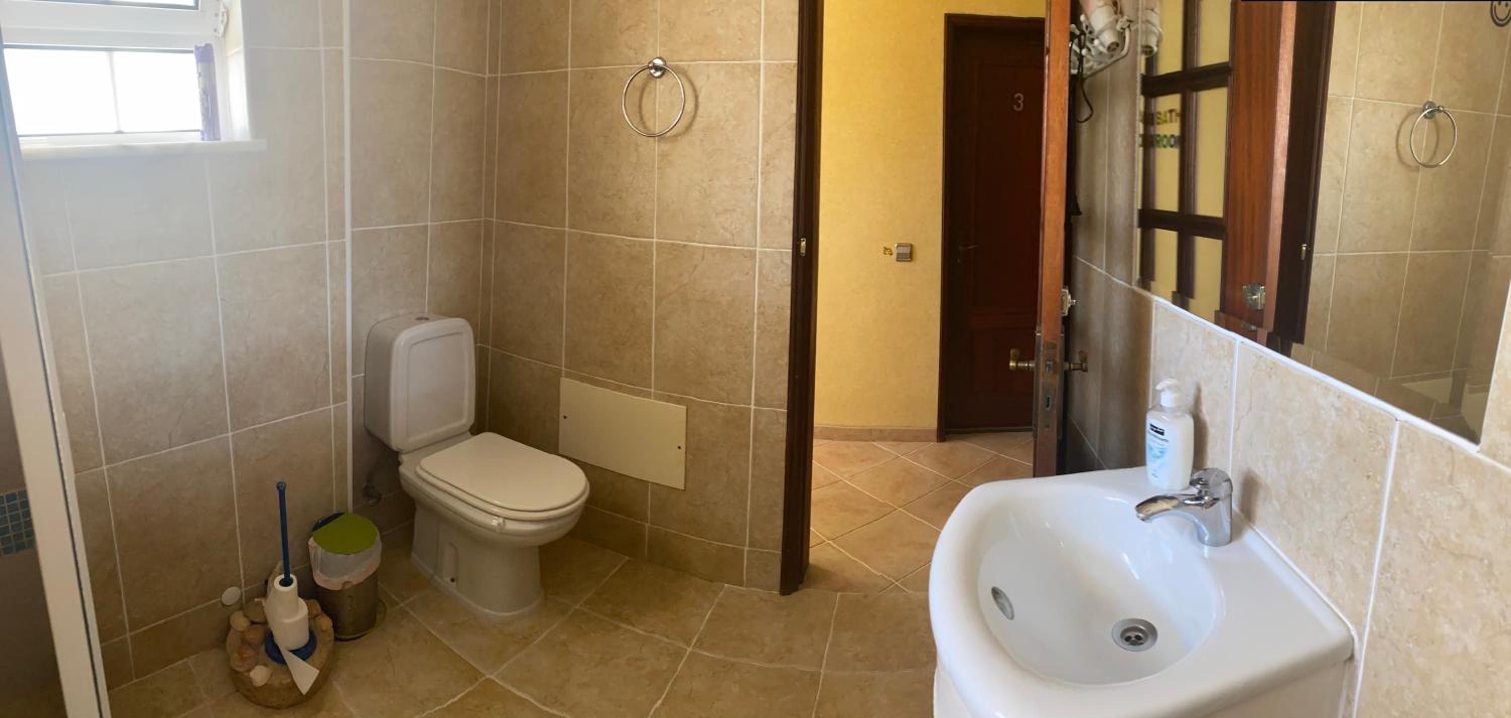 Double or Twin Room with Shared Bathroom photo 3