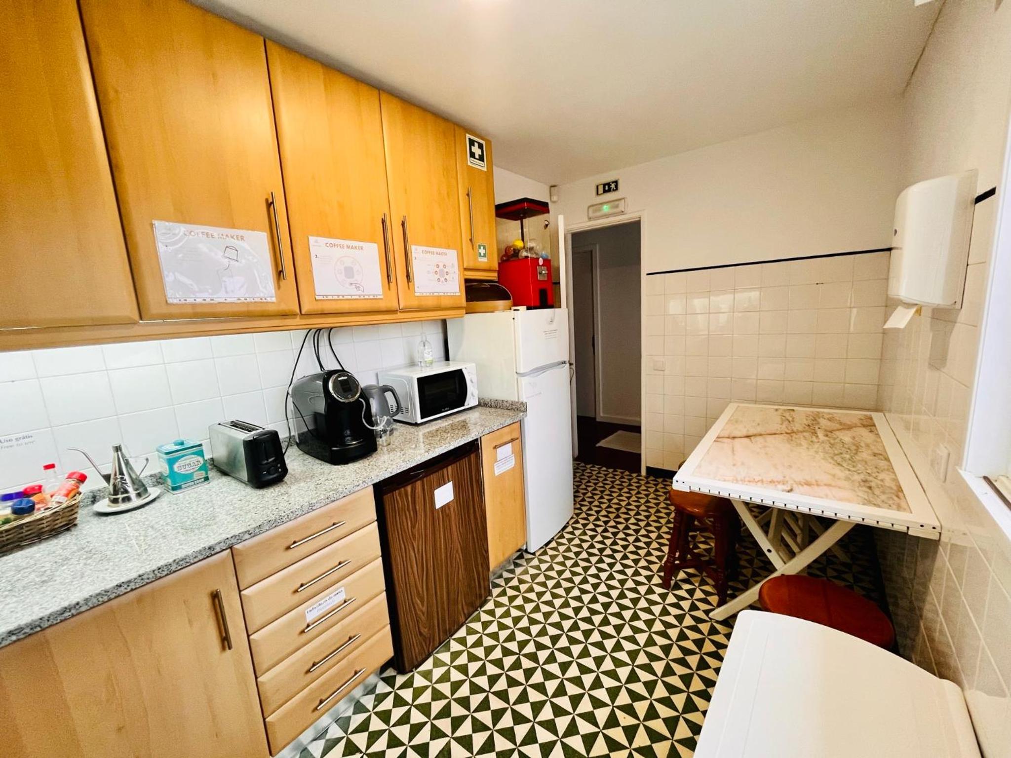 Double Room with Private Bathroom - Photo 44
