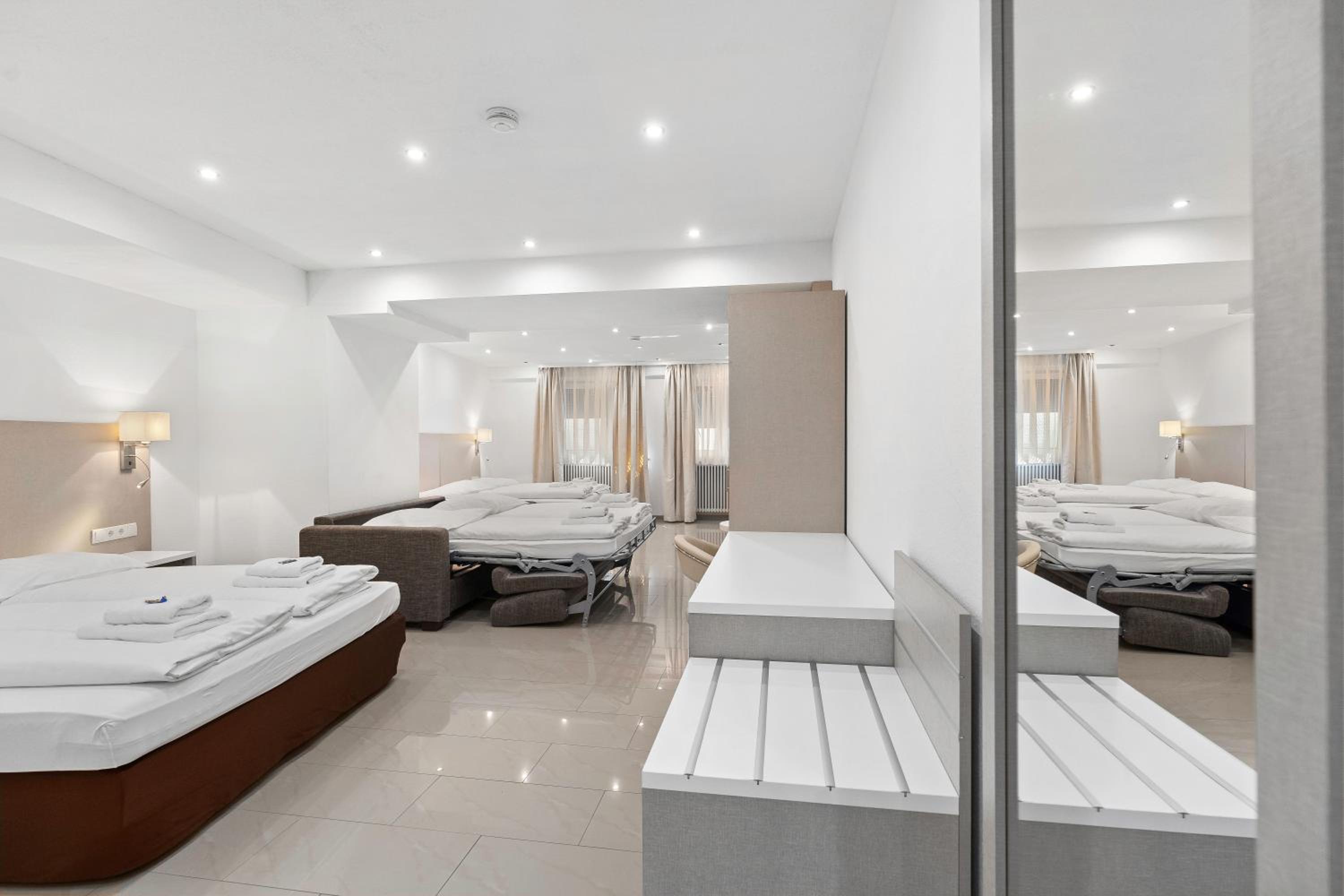 Family Room - Photo 8