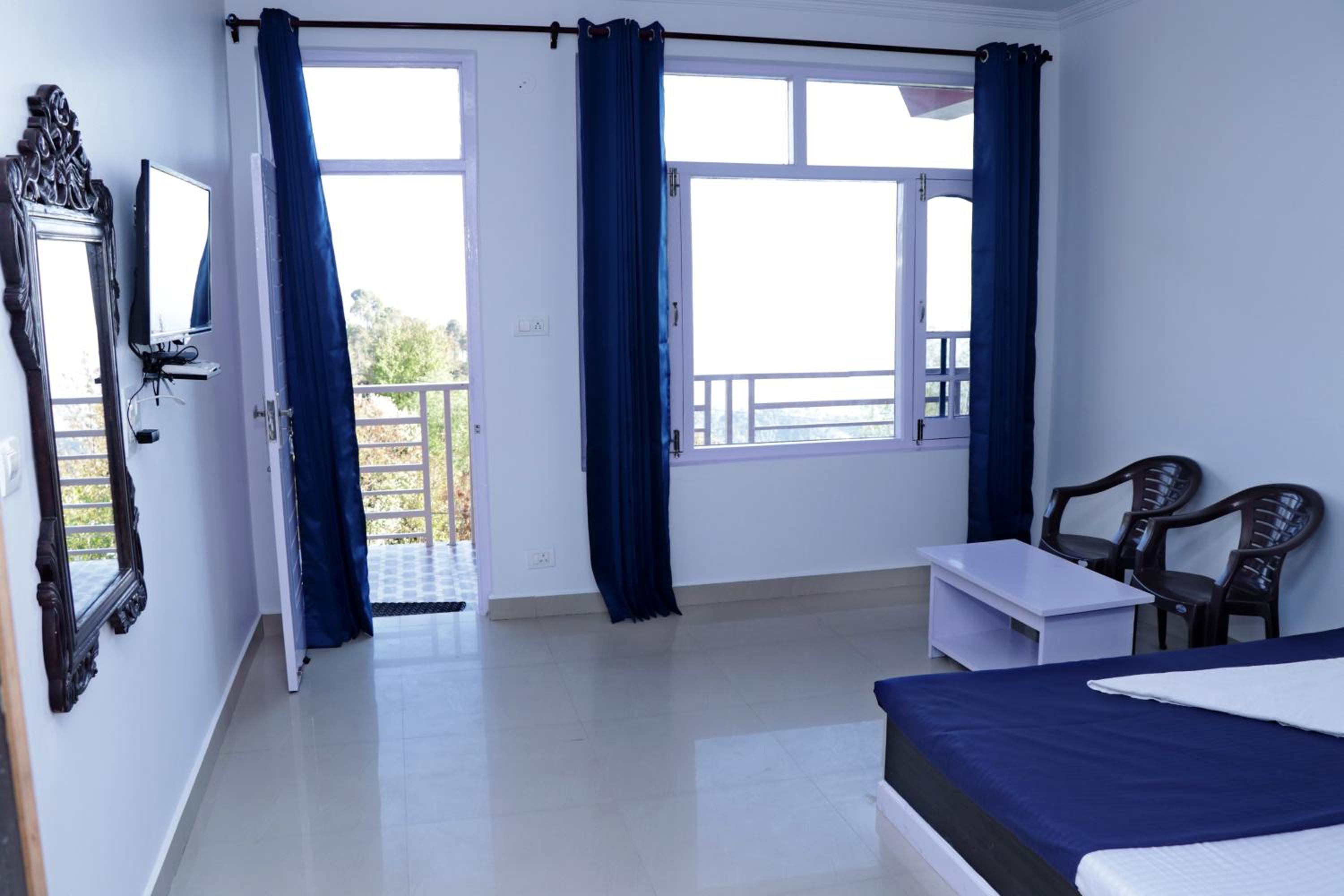 Deluxe Double Room - Photo 37