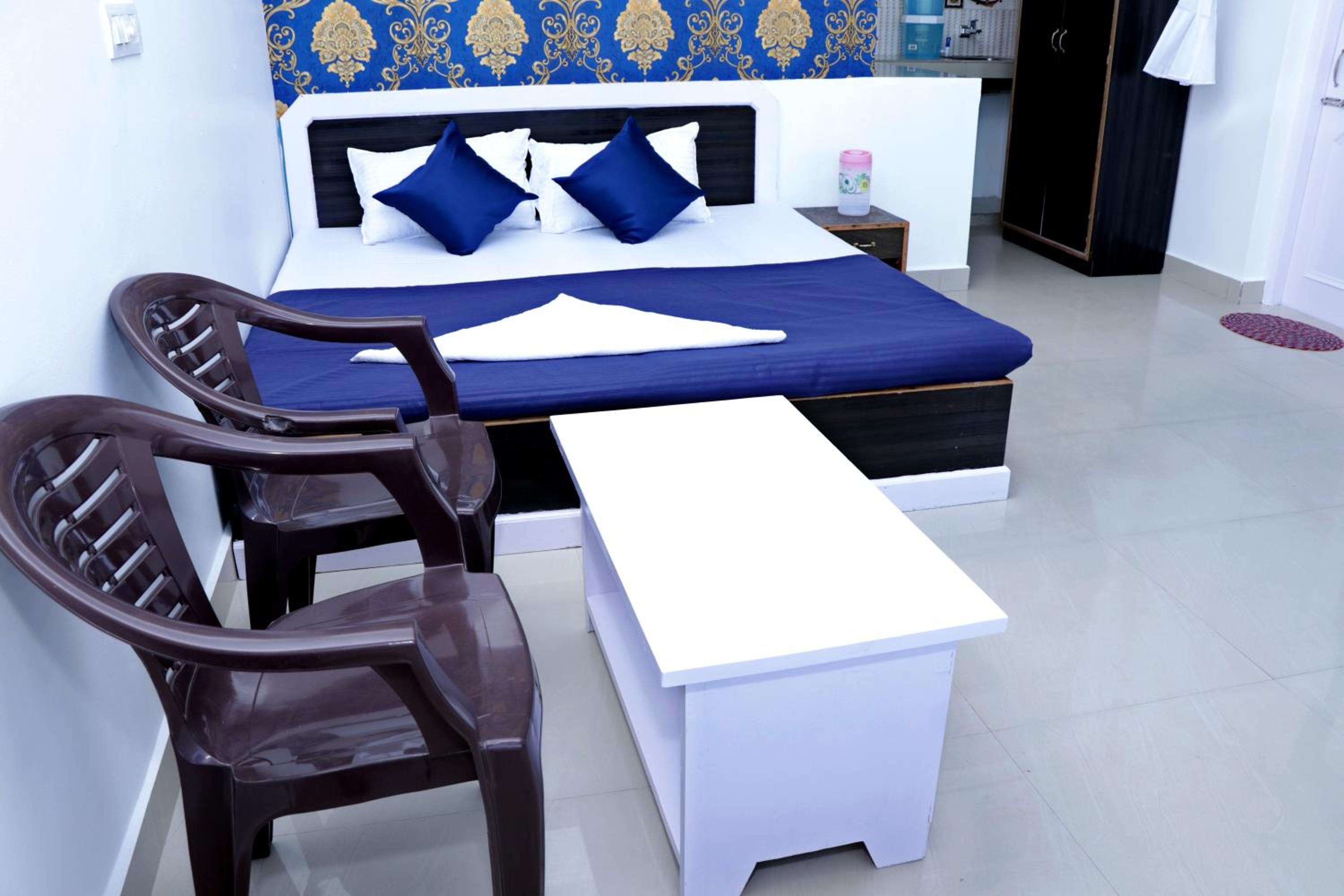 Deluxe Double Room - Photo 27