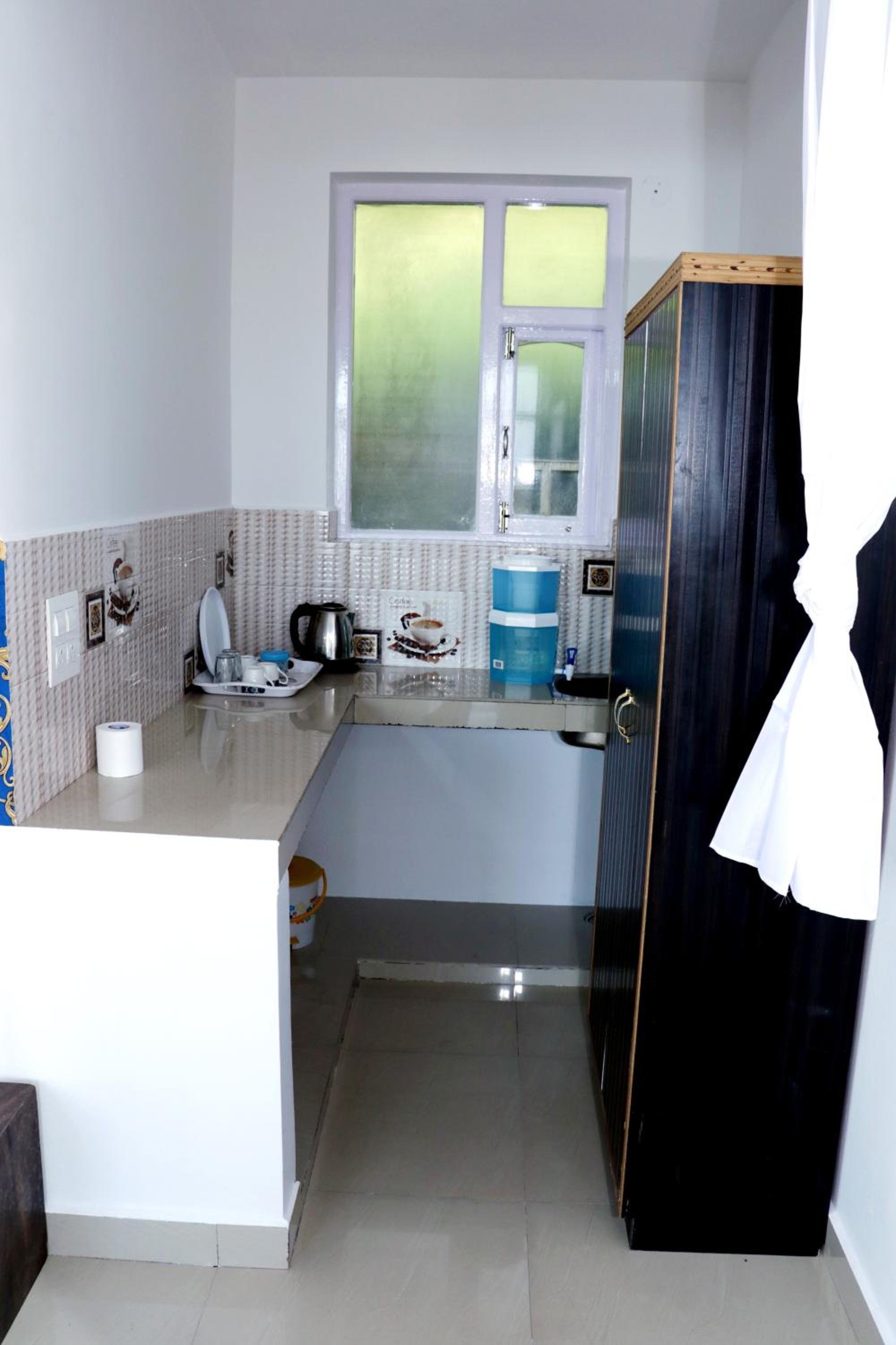 Deluxe Double Room - Photo 23